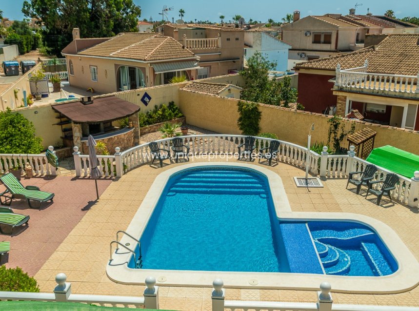 Herverkoop - Villa -
Torrevieja - La Siesta