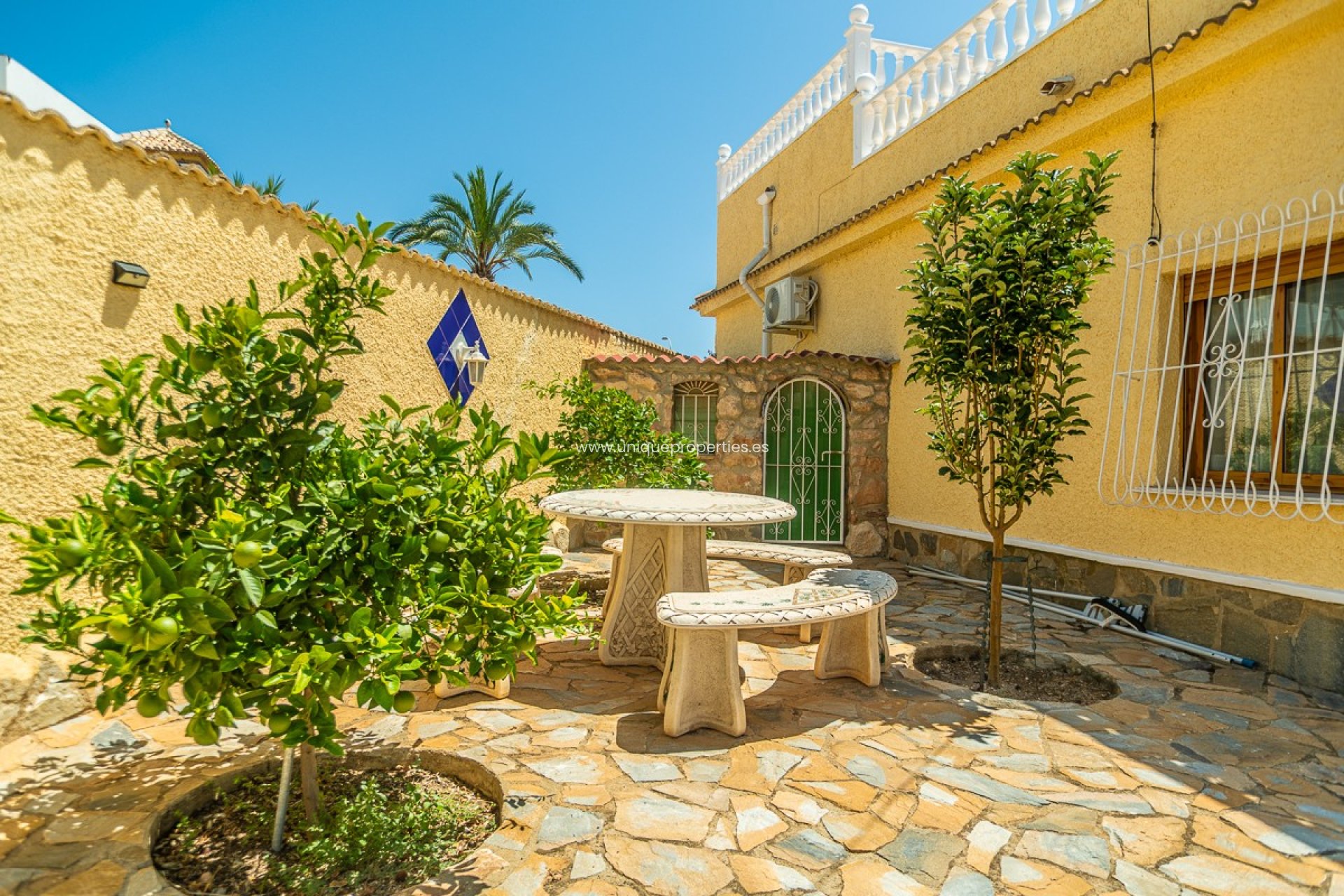 Herverkoop - Villa -
Torrevieja - La Siesta