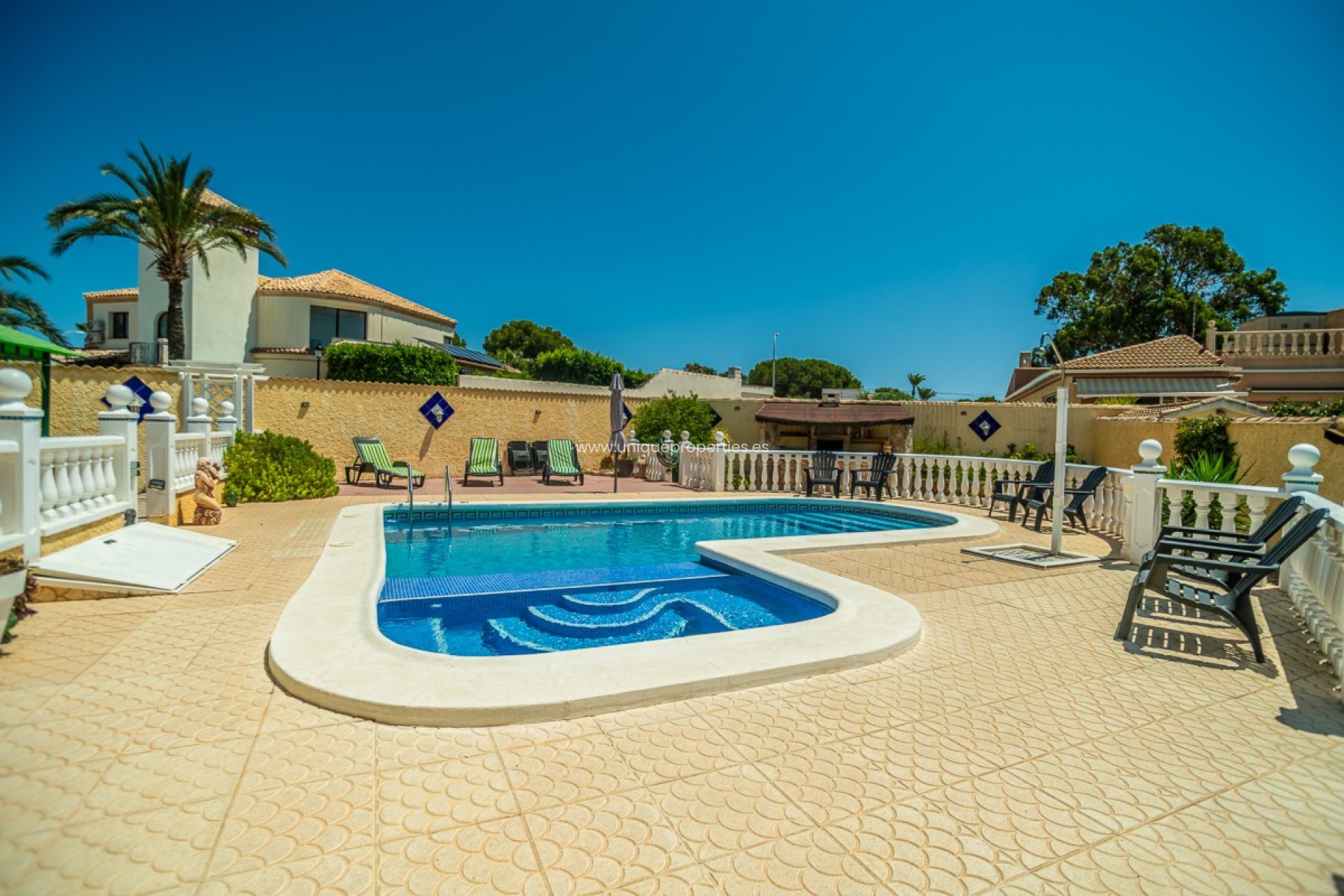 Herverkoop - Villa -
Torrevieja - La Siesta