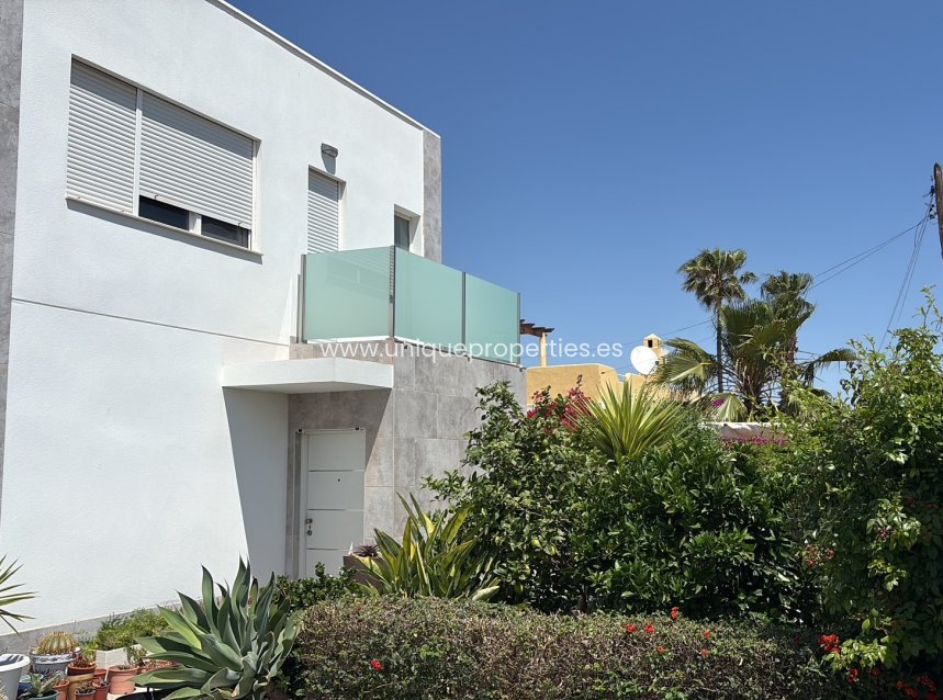Herverkoop - Villa -
Torrevieja - Torreta - Florida
