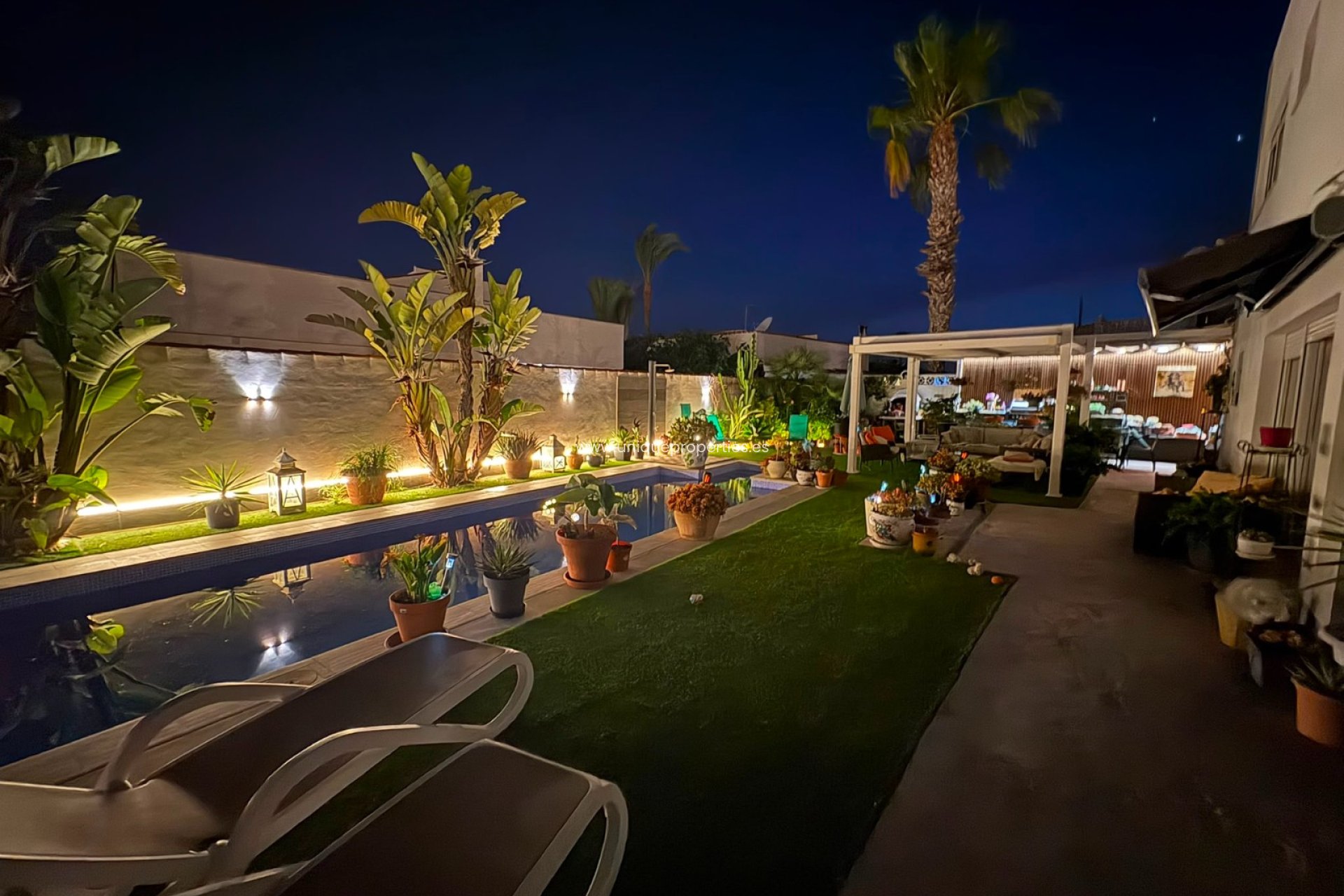 Herverkoop - Villa -
Torrevieja - Torreta - Florida
