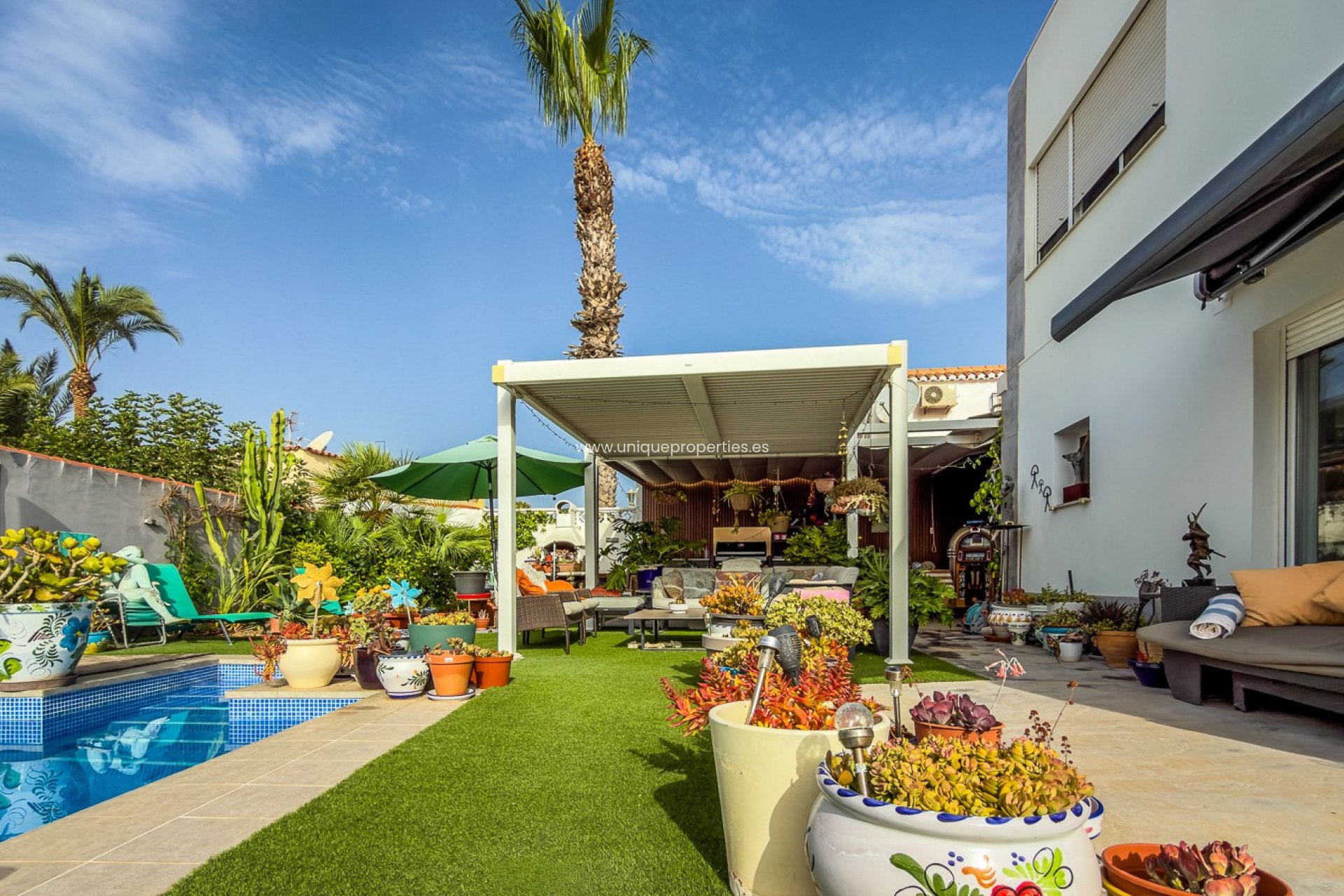 Herverkoop - Villa -
Torrevieja - Torreta - Florida