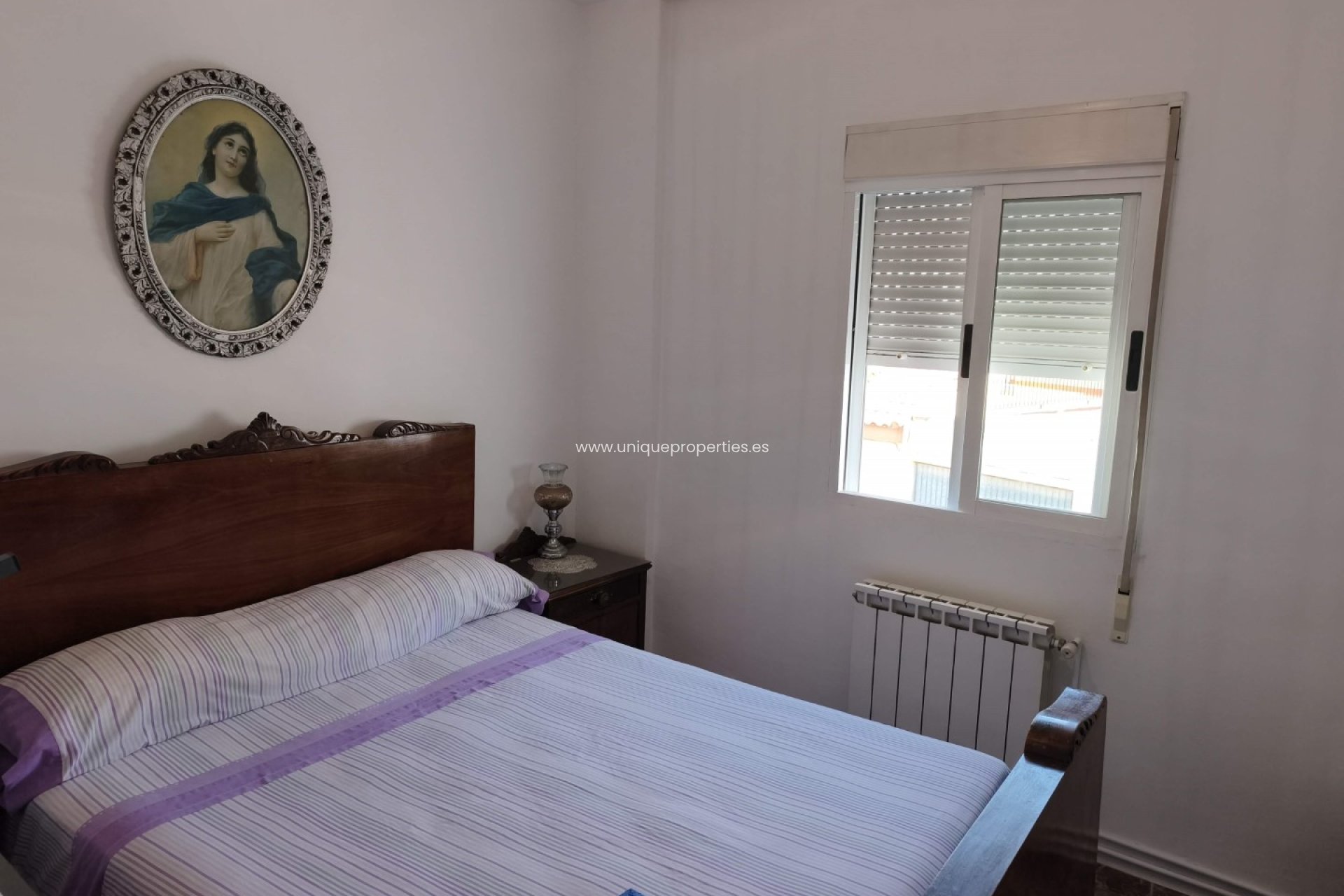 Herverkoop - Village House -
Baza