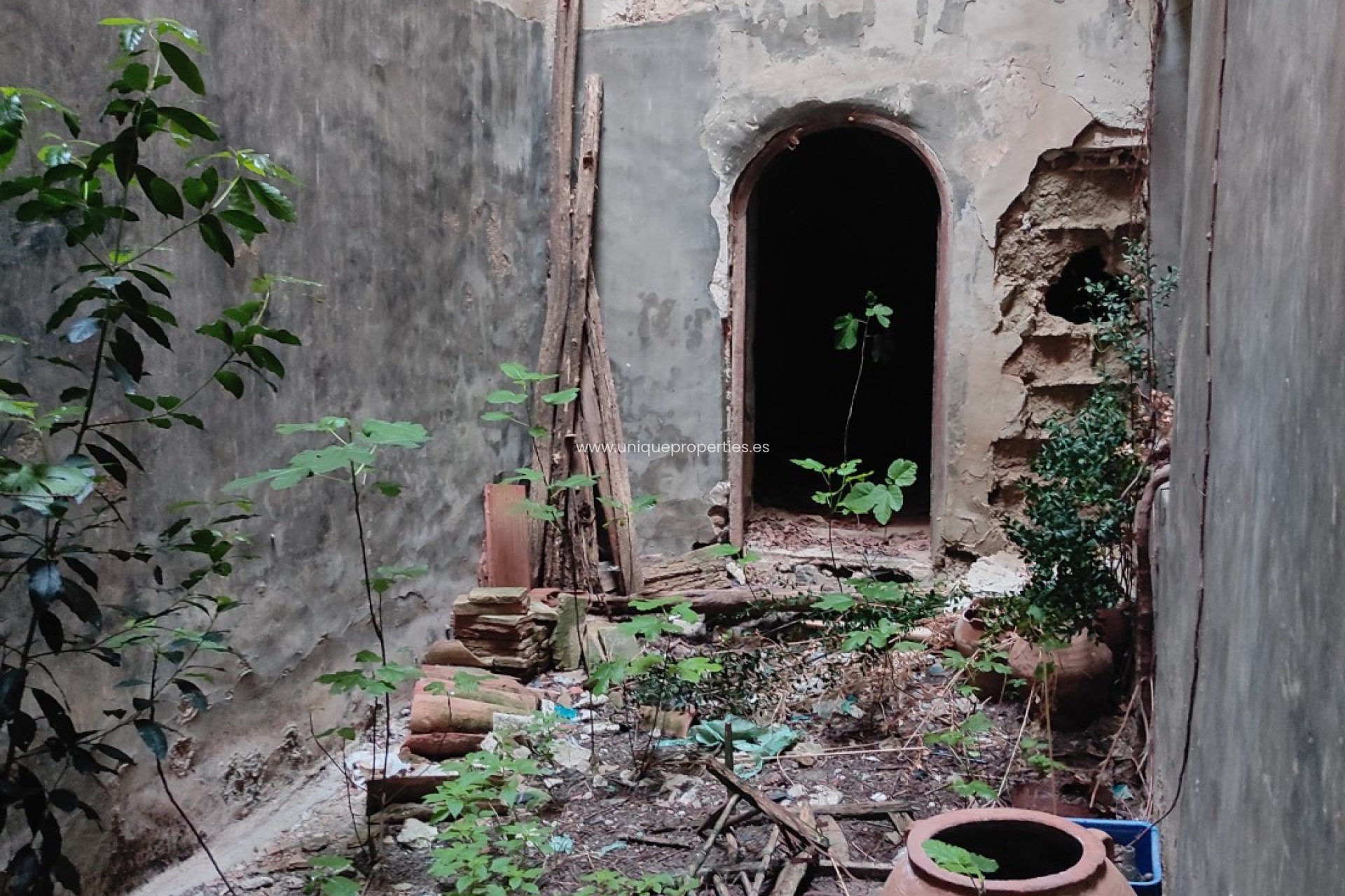 Herverkoop - Village House -
Caniles