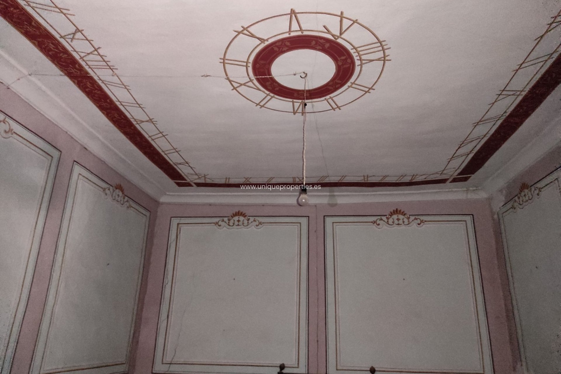 Herverkoop - Village House -
Caniles