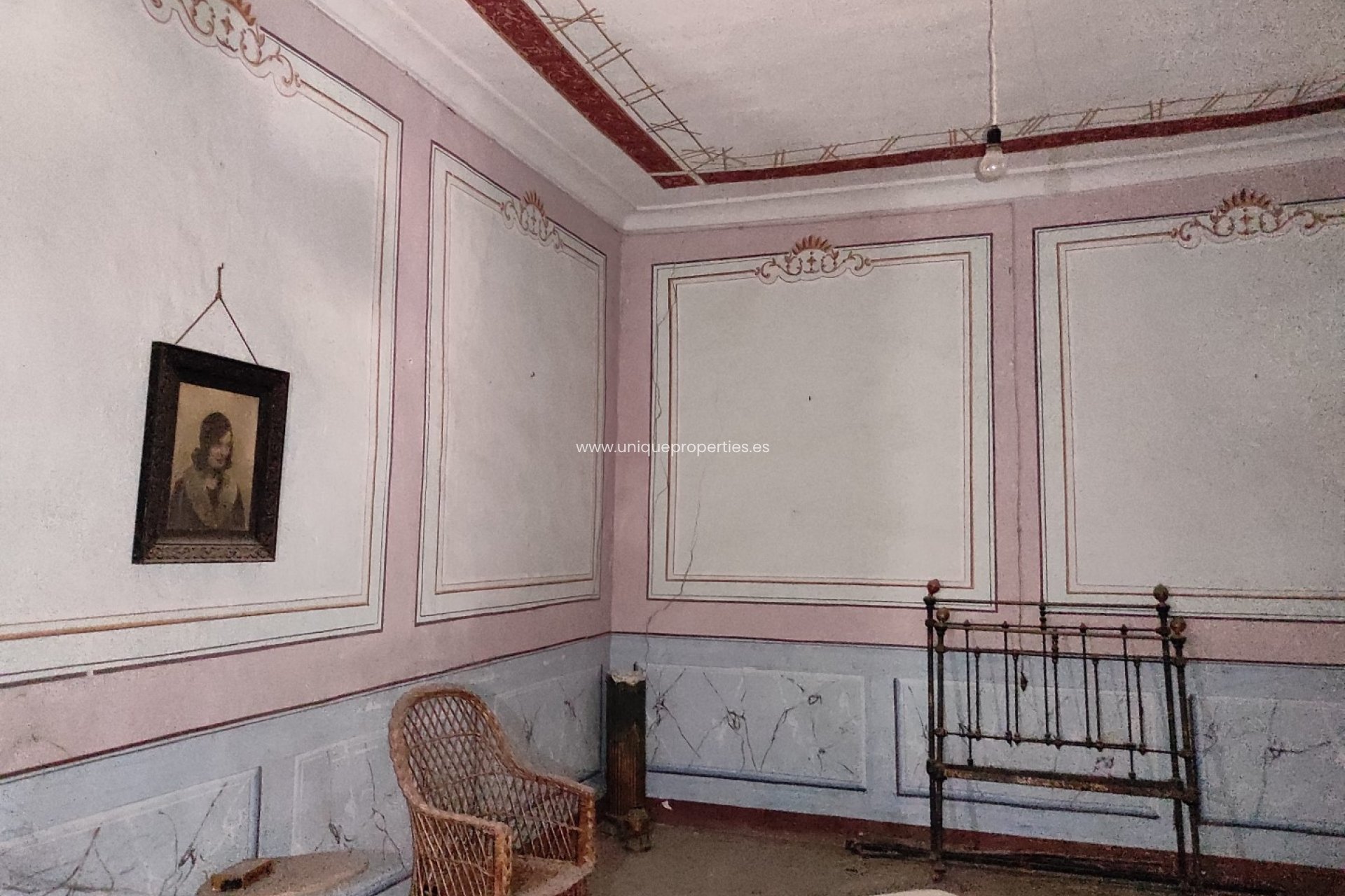 Herverkoop - Village House -
Caniles