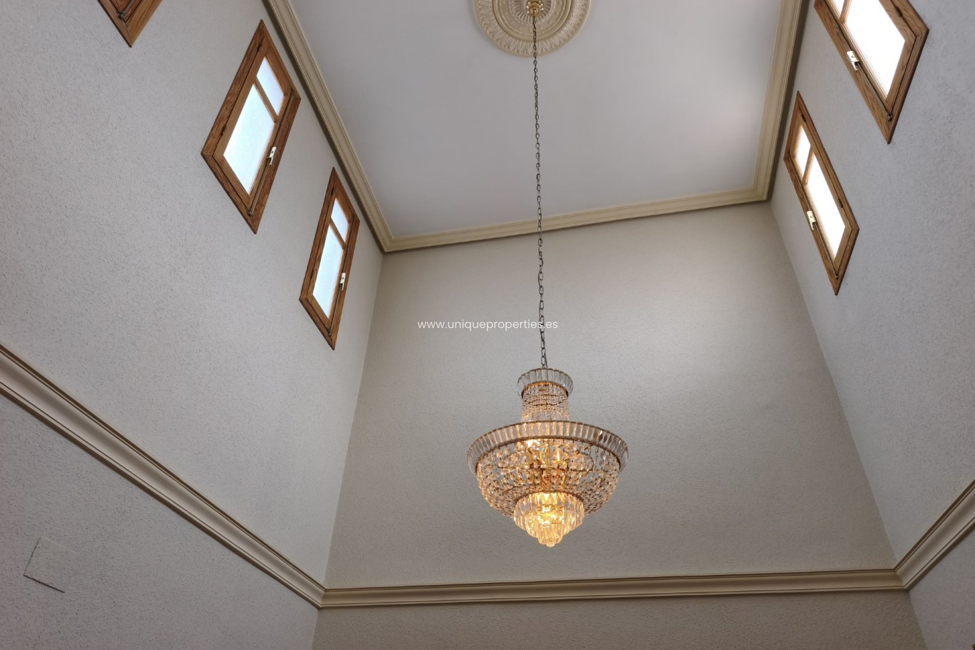 Herverkoop - Village House -
Caniles
