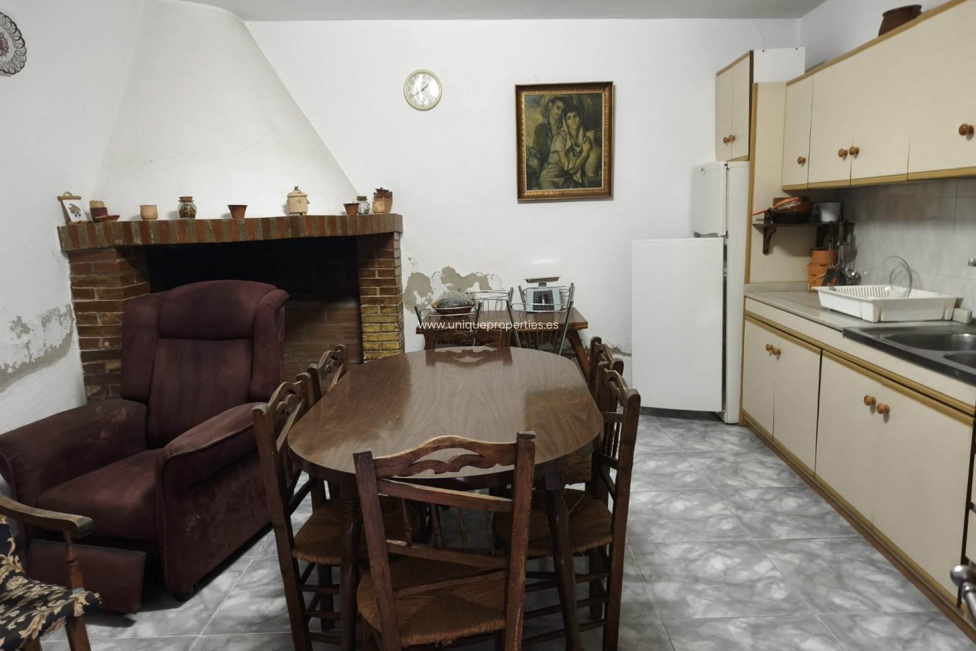 Herverkoop - Village House -
Caniles