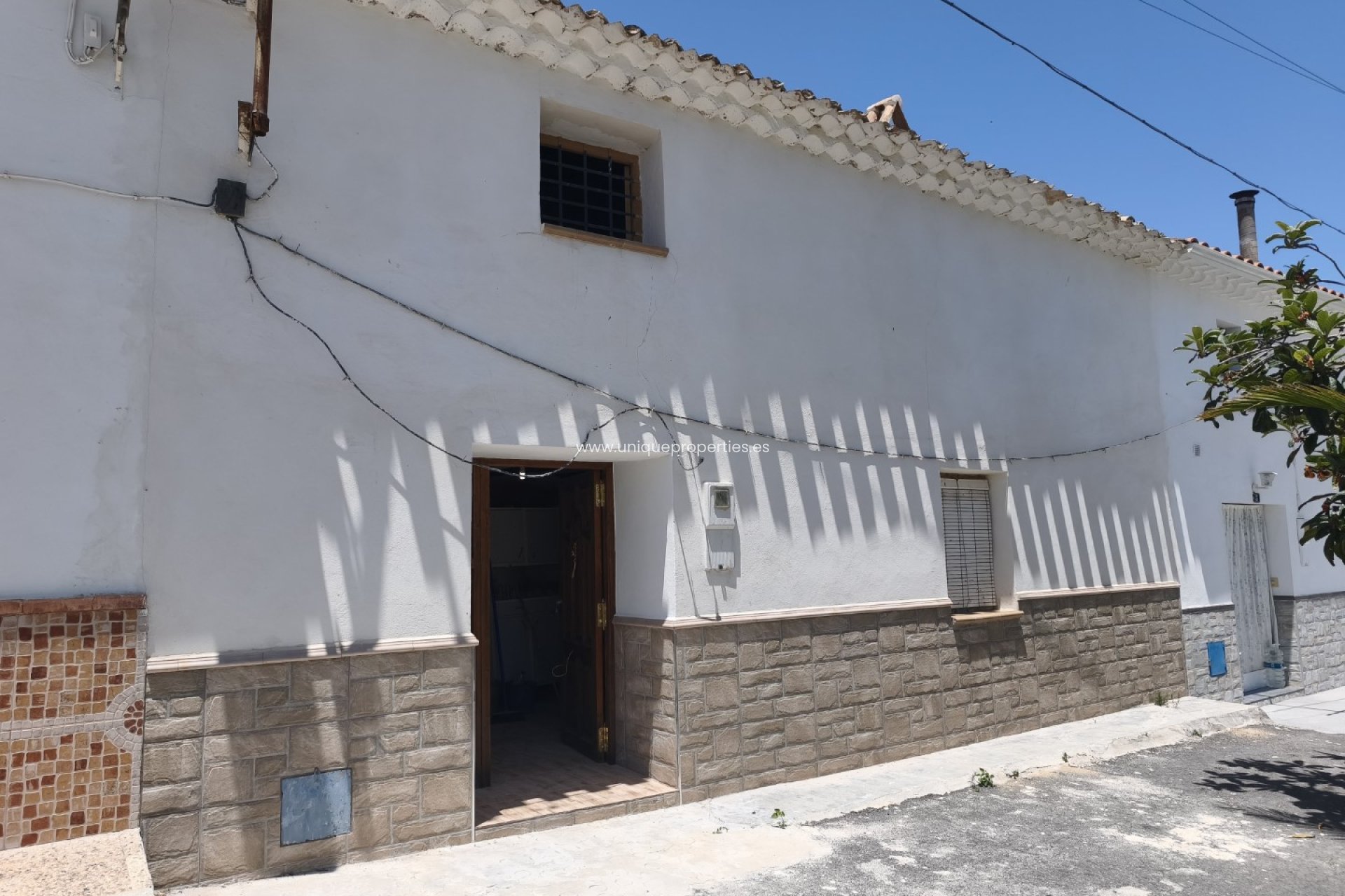 Herverkoop - Village House -
Castril