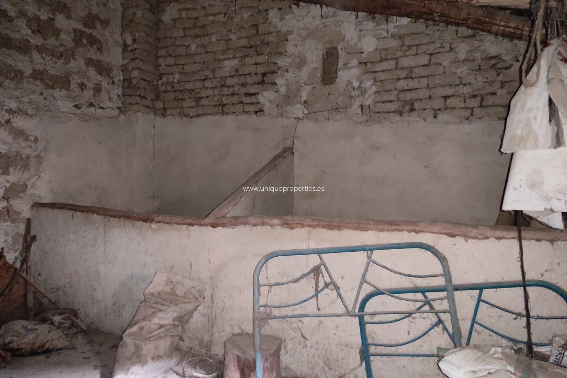 Herverkoop - Village House -
Cortes de Baza