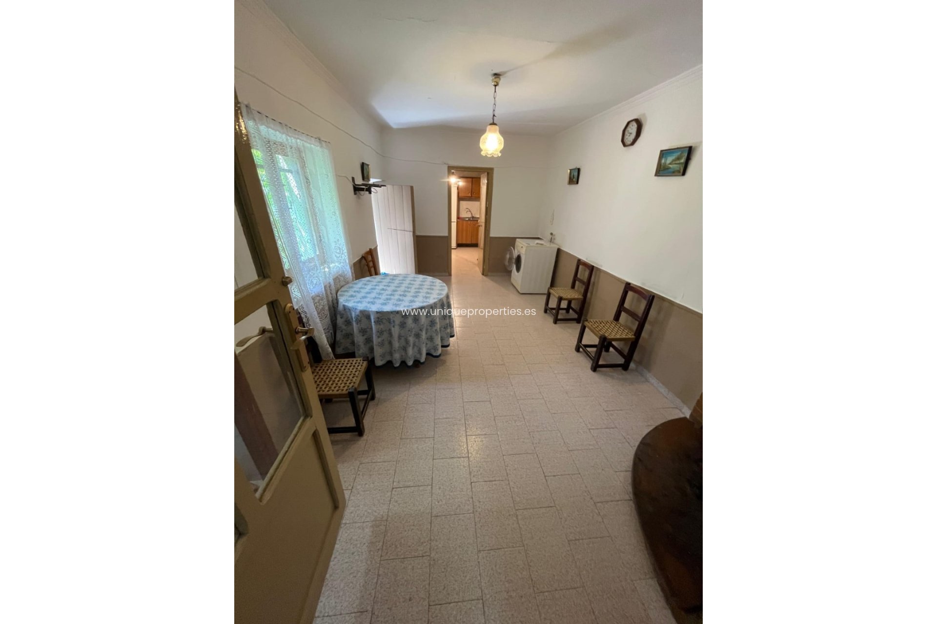 Herverkoop - Village House -
Cortes de Baza
