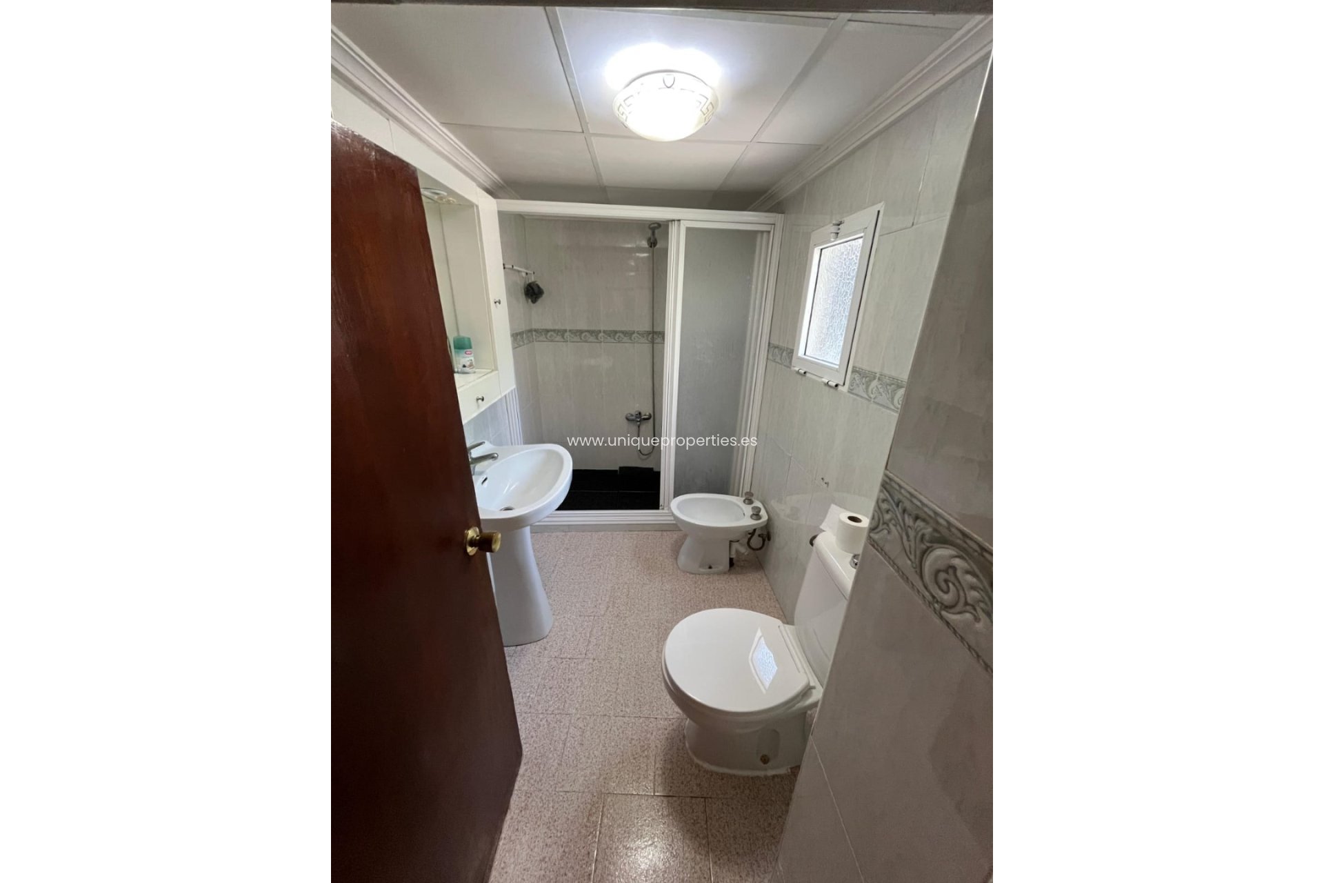 Herverkoop - Village House -
Cortes de Baza
