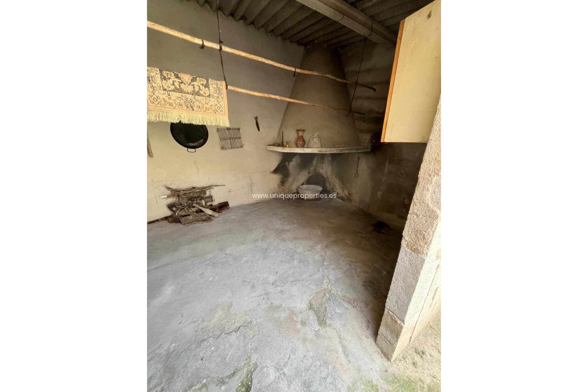 Herverkoop - Village House -
Cortes de Baza