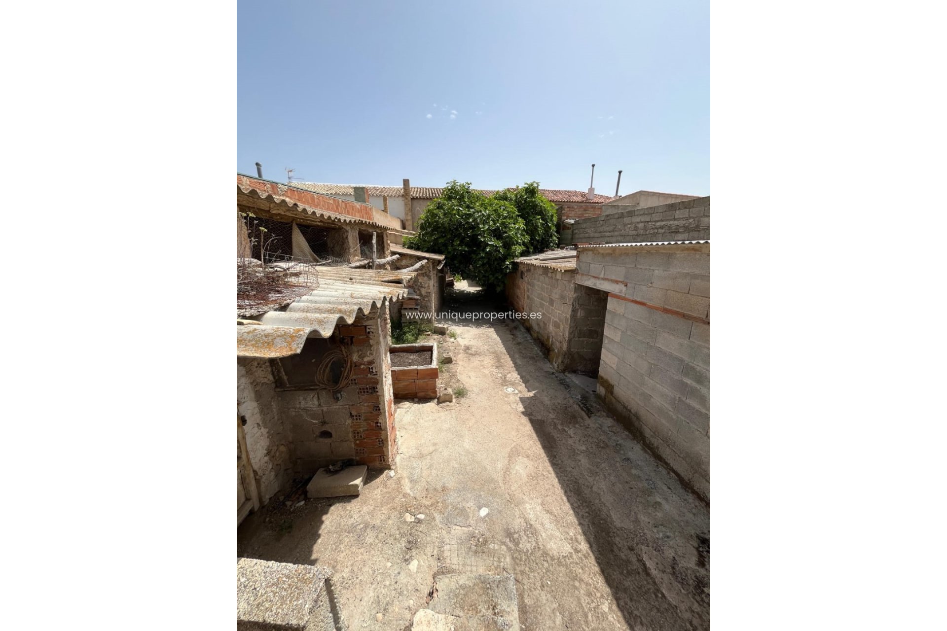 Herverkoop - Village House -
Cortes de Baza
