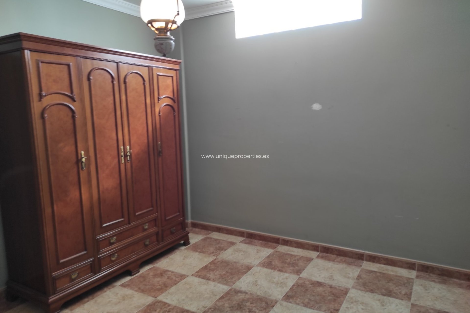 Herverkoop - Village House -
Lucar