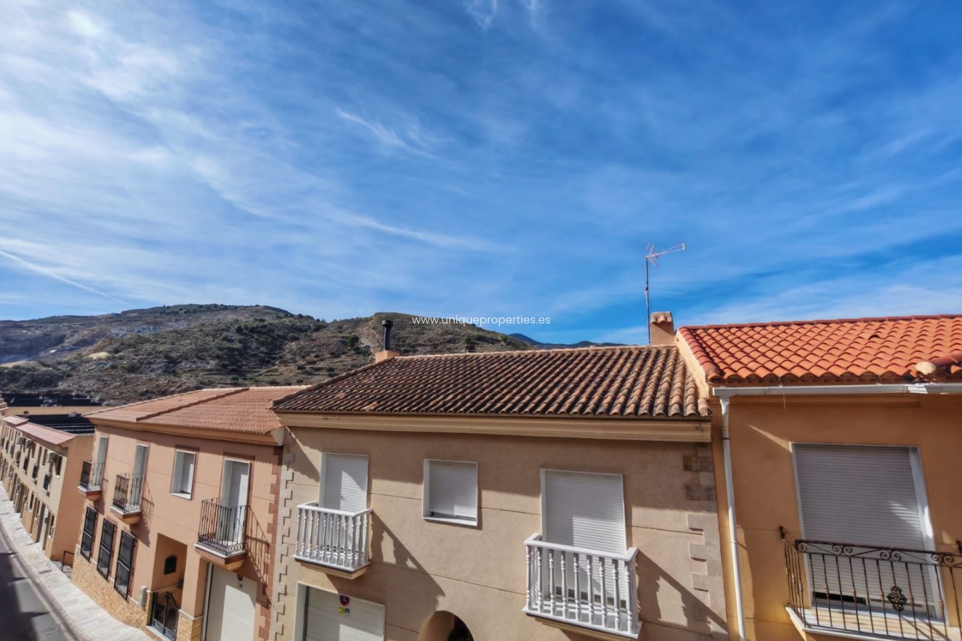Herverkoop - Village House -
Macael