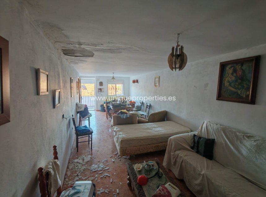 Herverkoop - Village House -
Purchena