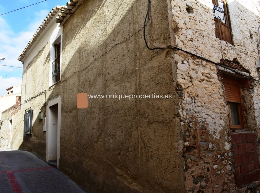 Herverkoop - Village House -
Purchena