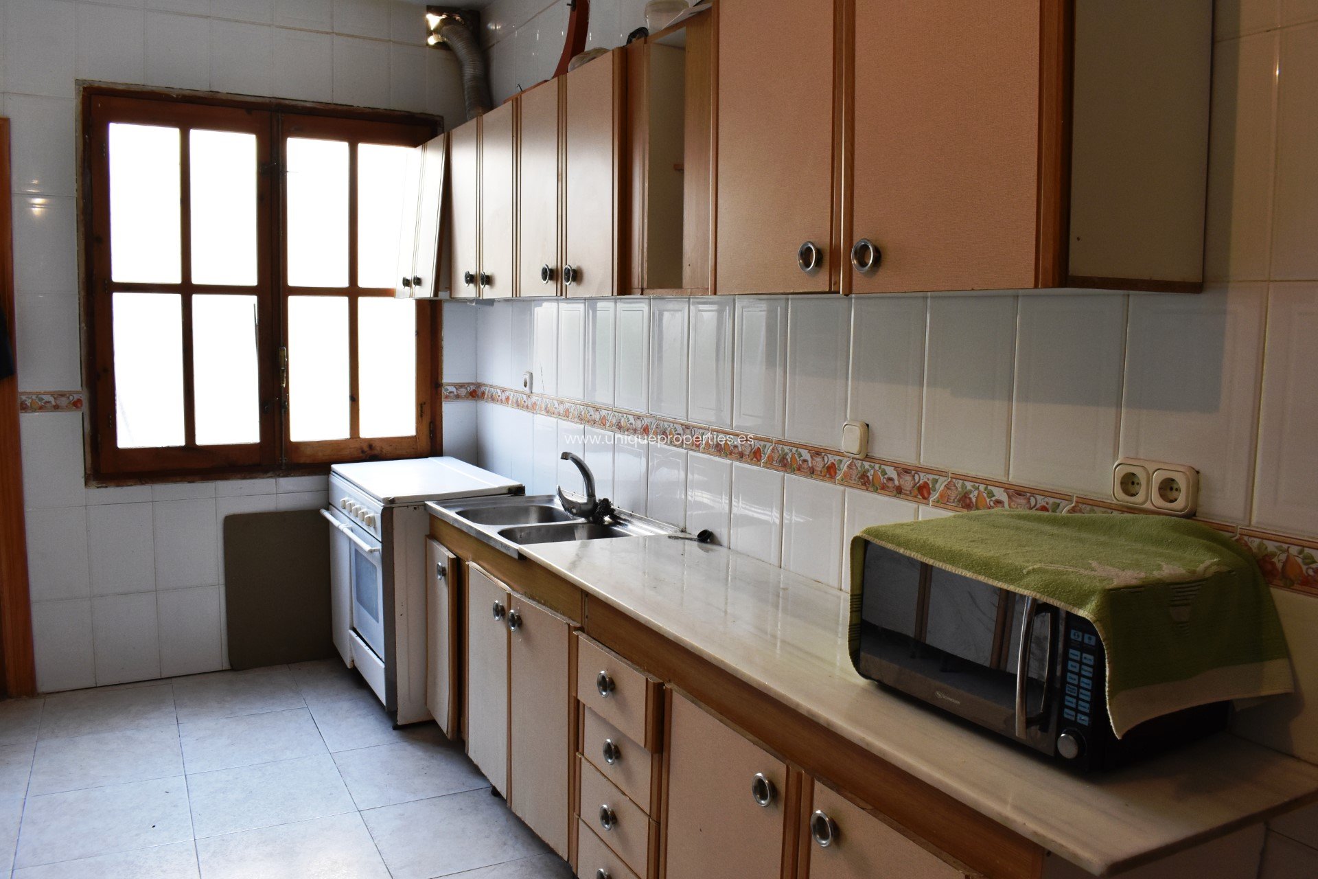 Herverkoop - Village House -
Purchena