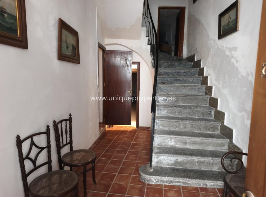 Herverkoop - Village House -
Seron