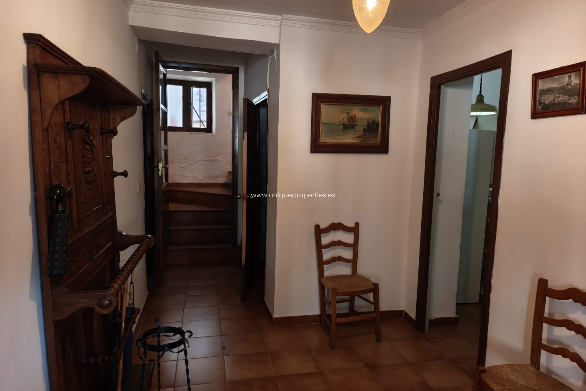 Herverkoop - Village House -
Seron