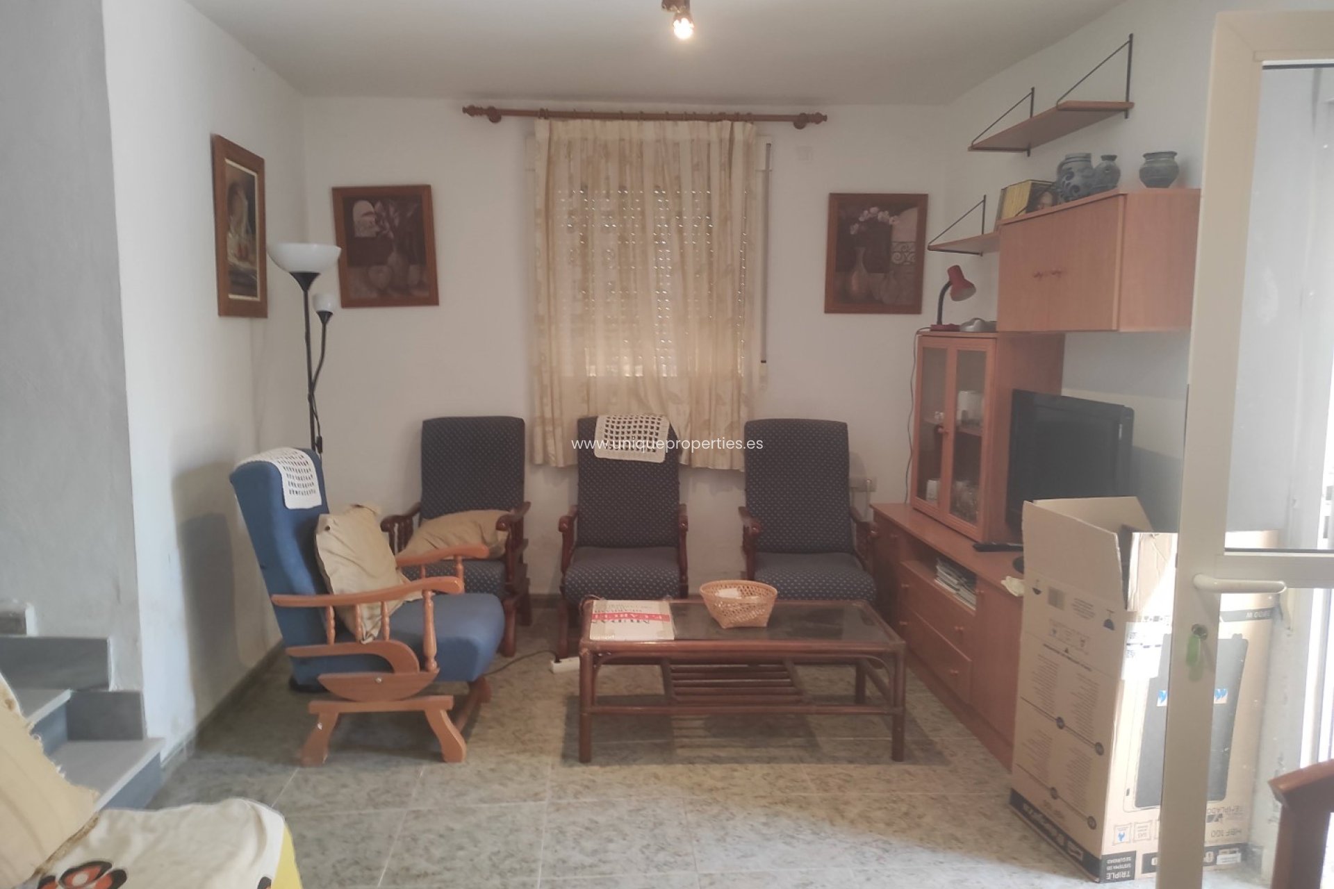 Herverkoop - Village House -
Somontin