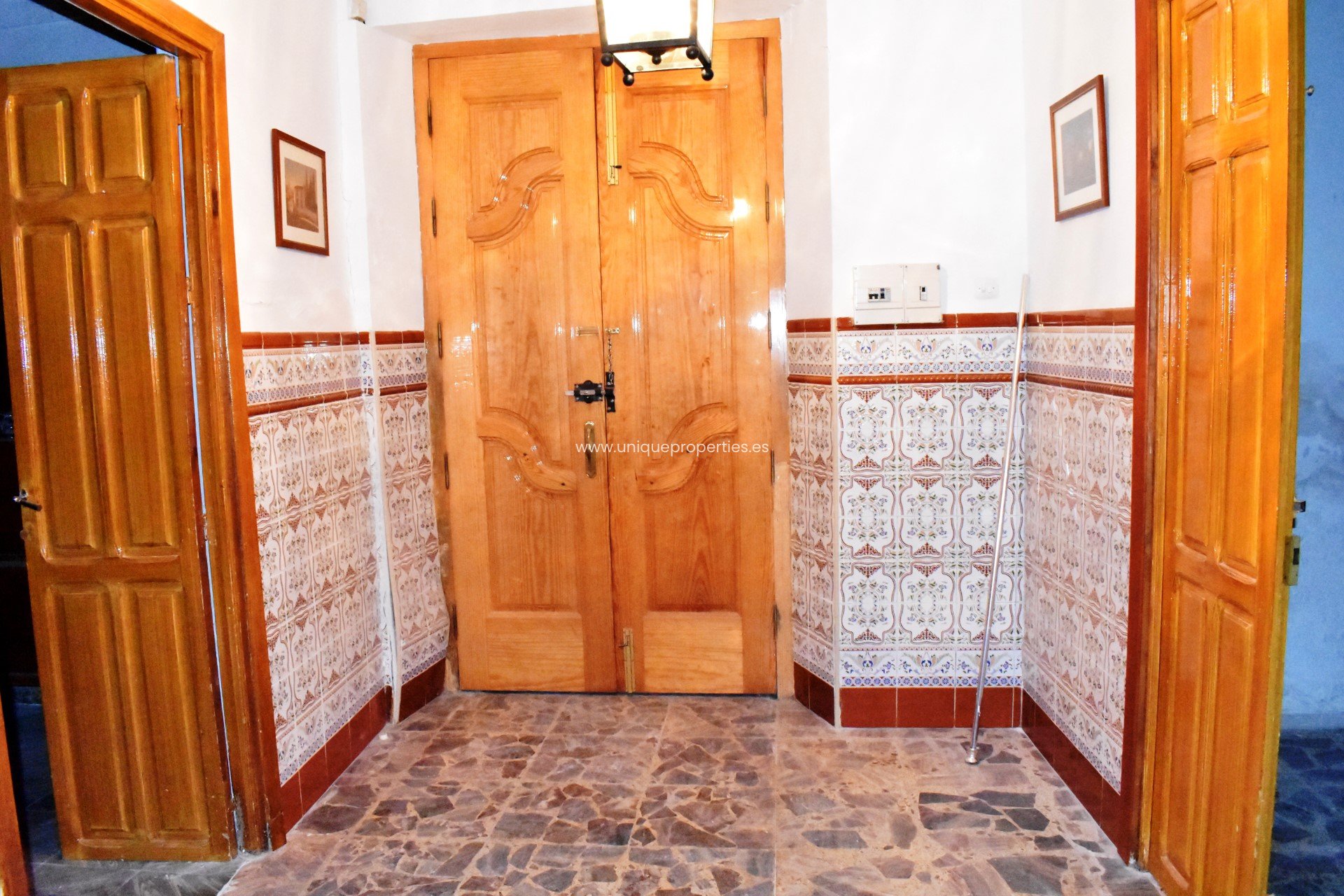 Herverkoop - Village House -
Sufli