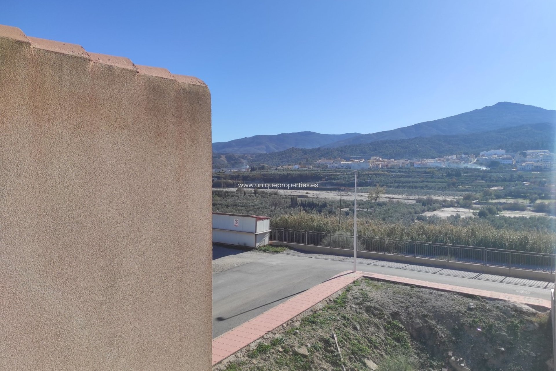 Herverkoop - Village House -
Tijola