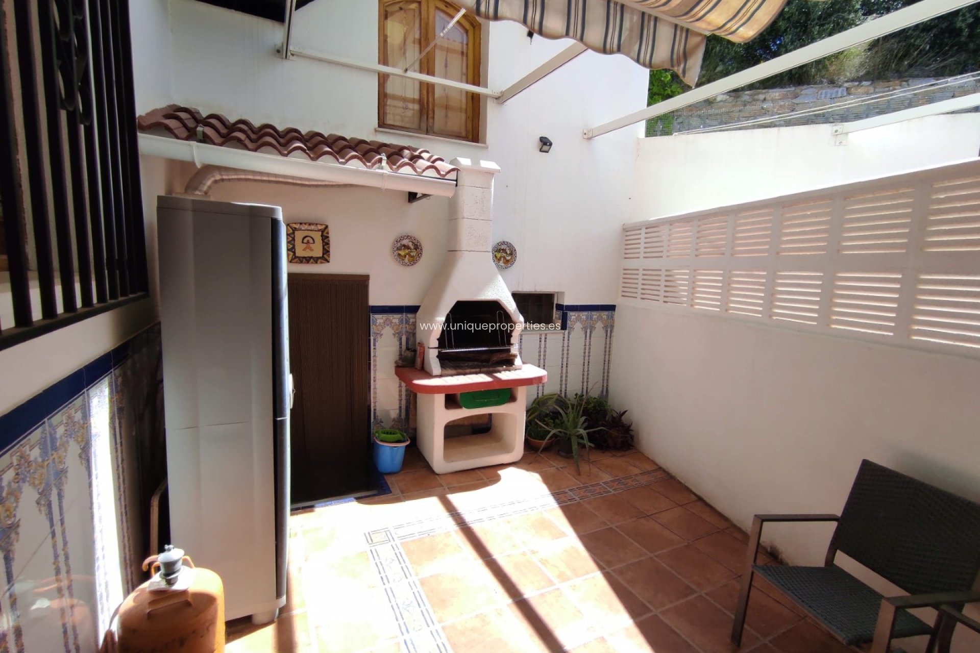 Herverkoop - Village House -
Urracal