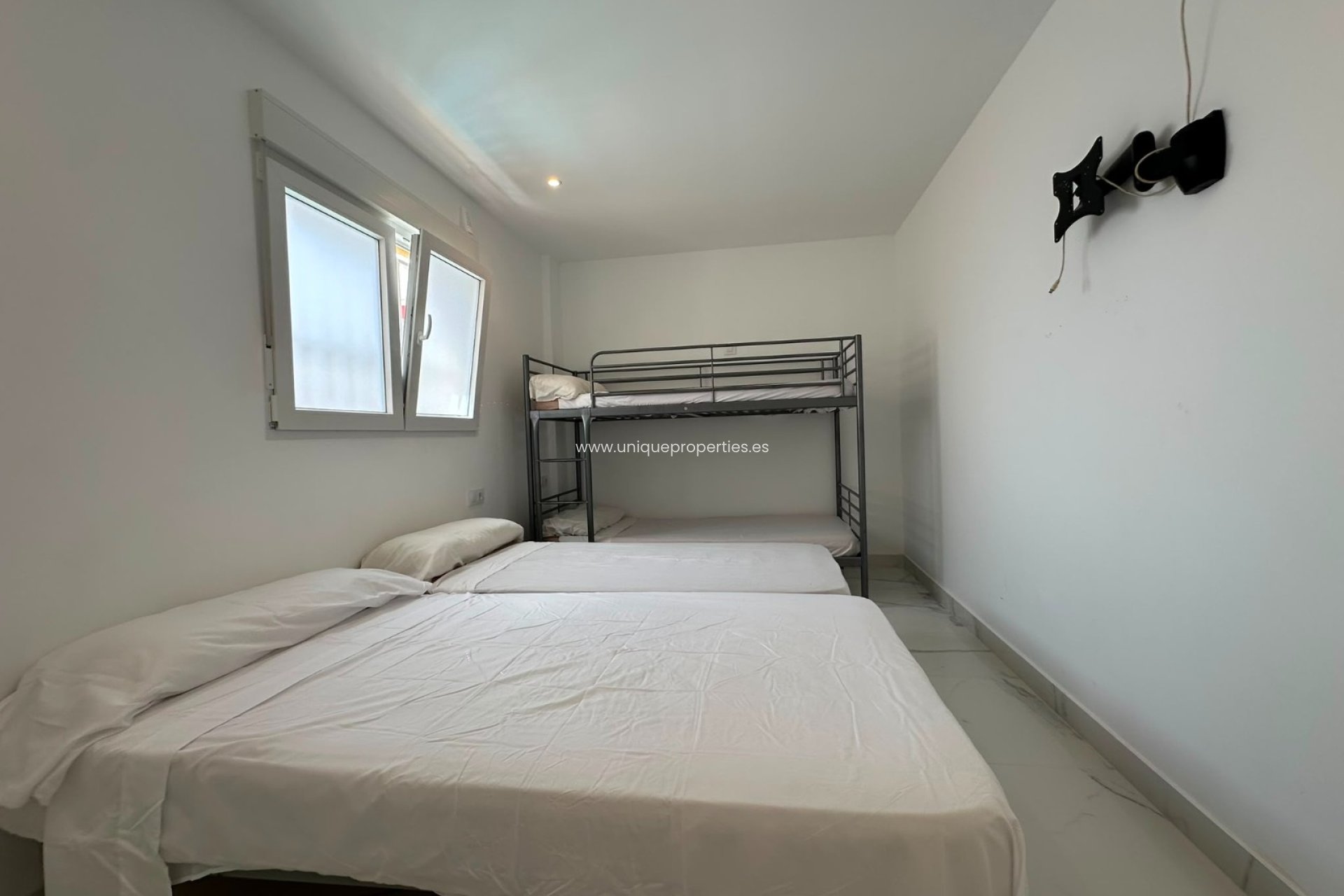 Resale - Apartment -
CARTAGENA - LA MANGA DEL MAR MENOR
