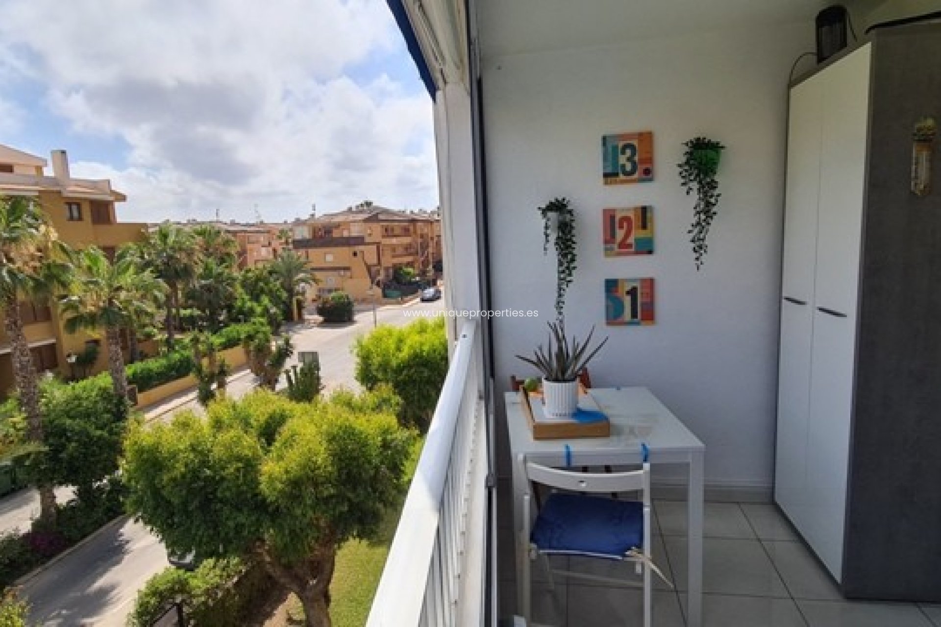 Resale - Apartment -
Orihuela Costa - Punta Prima