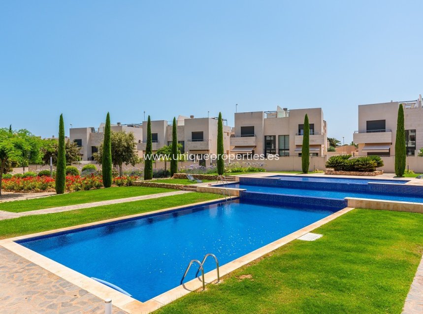 Resale - Apartment -
Orihuela Costa