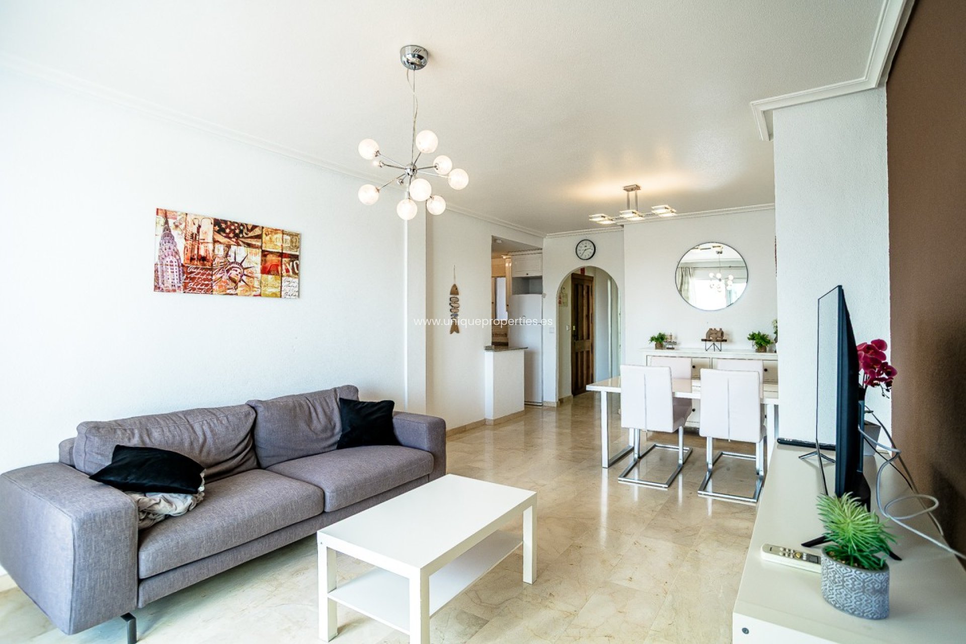 Resale - Apartment -
Orihuela - VILLAMARTÍN
