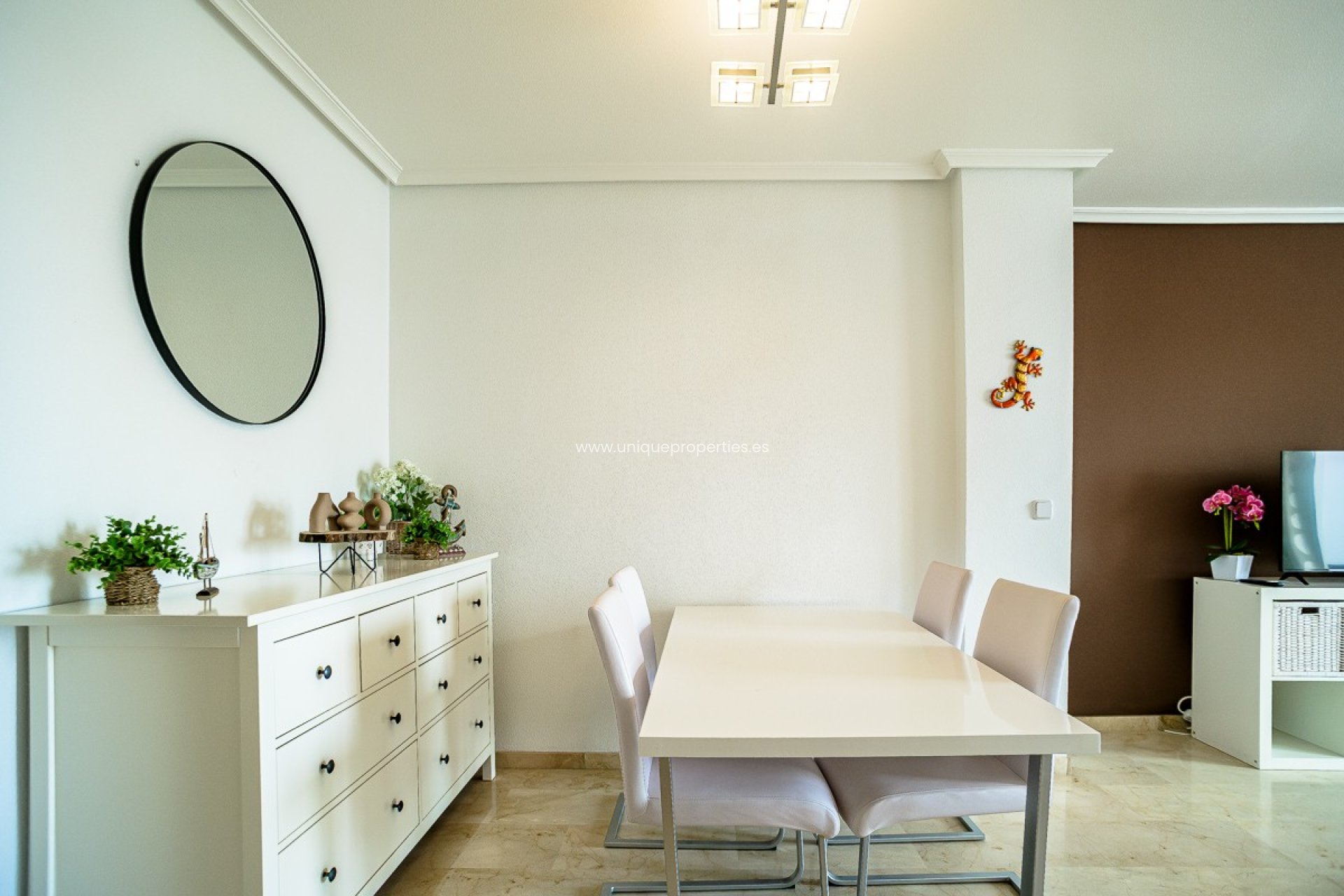 Resale - Apartment -
Orihuela - VILLAMARTÍN