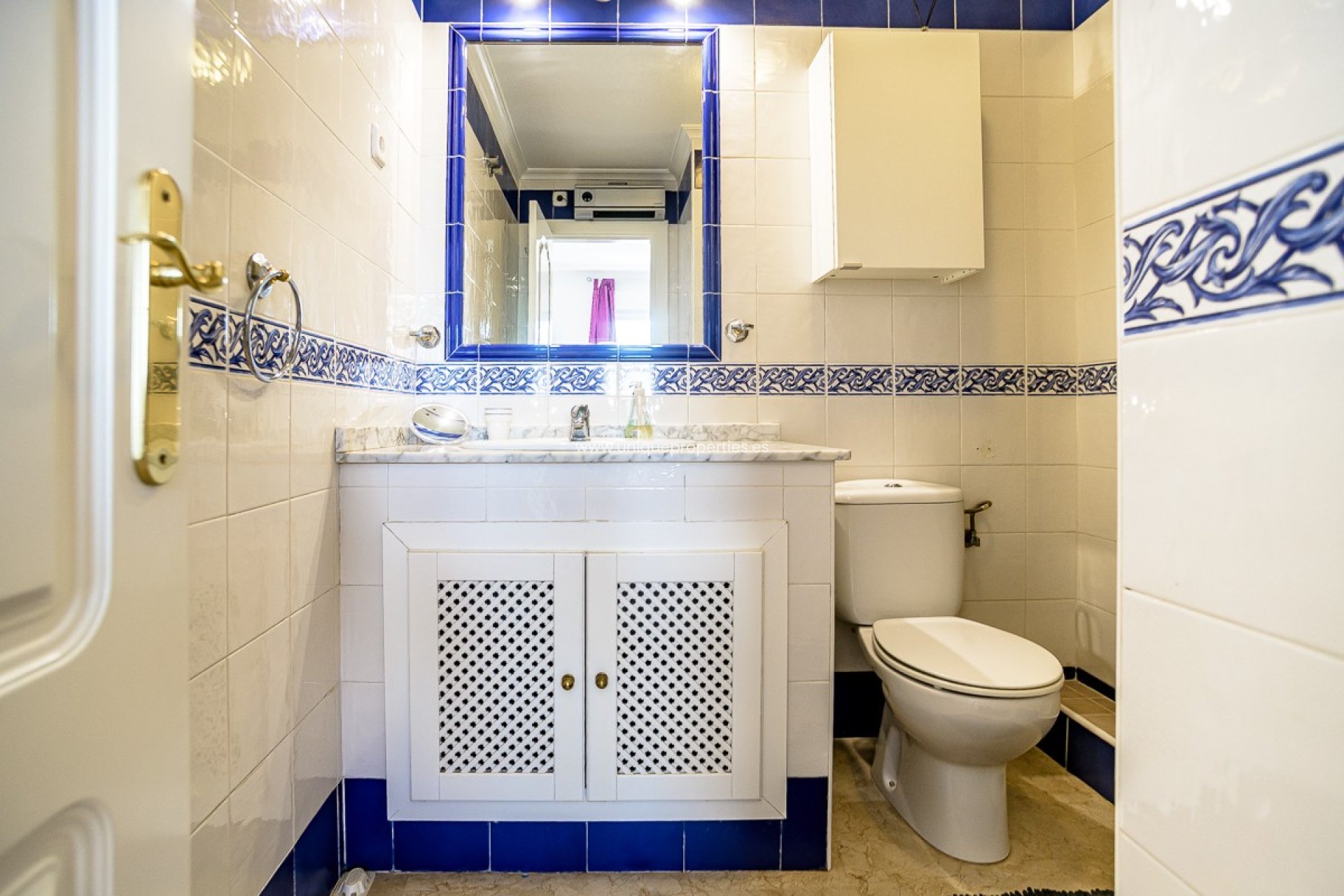 Resale - Apartment -
Orihuela - VILLAMARTÍN