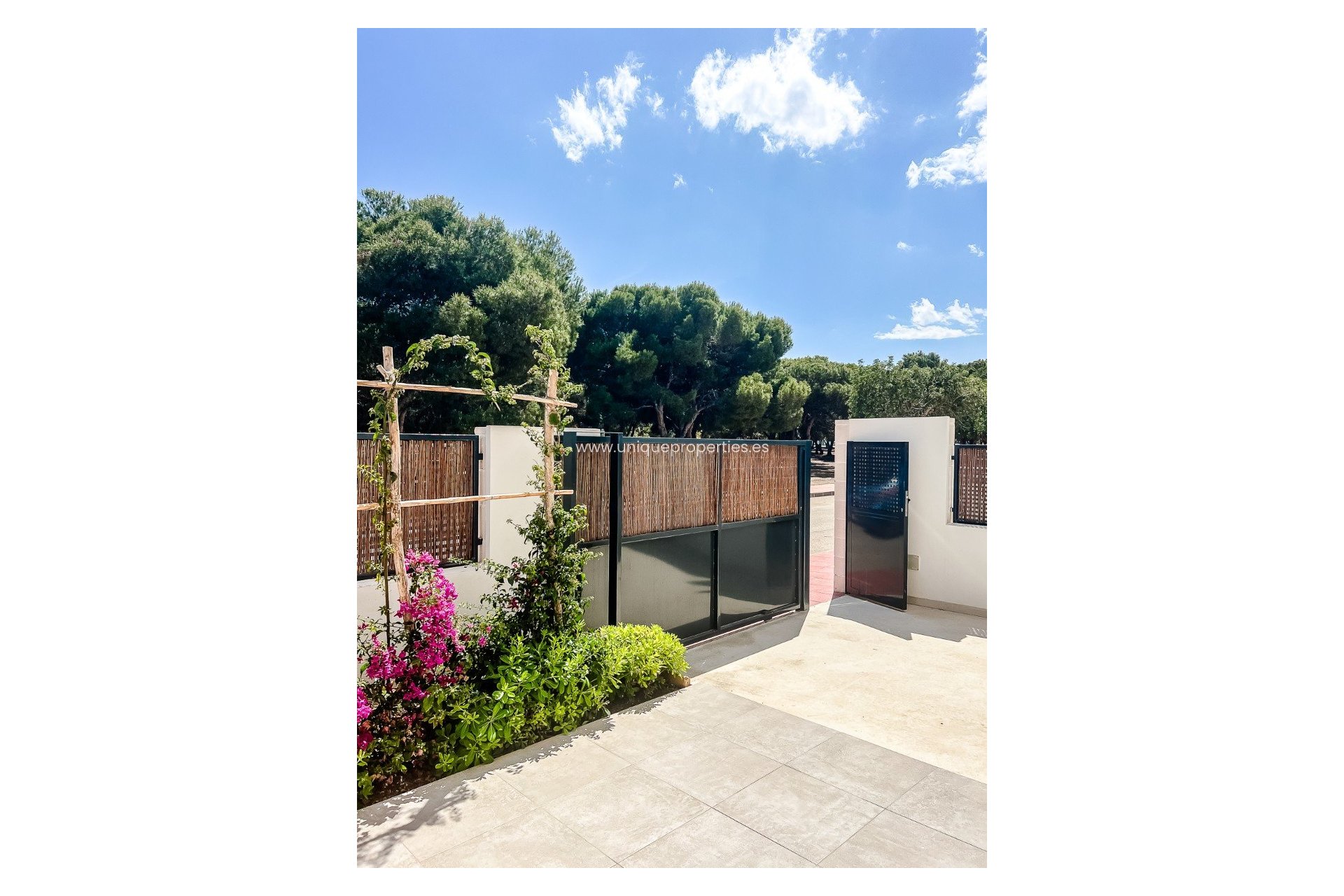 Resale - Apartment -
Santiago de la Ribera - zona san blas