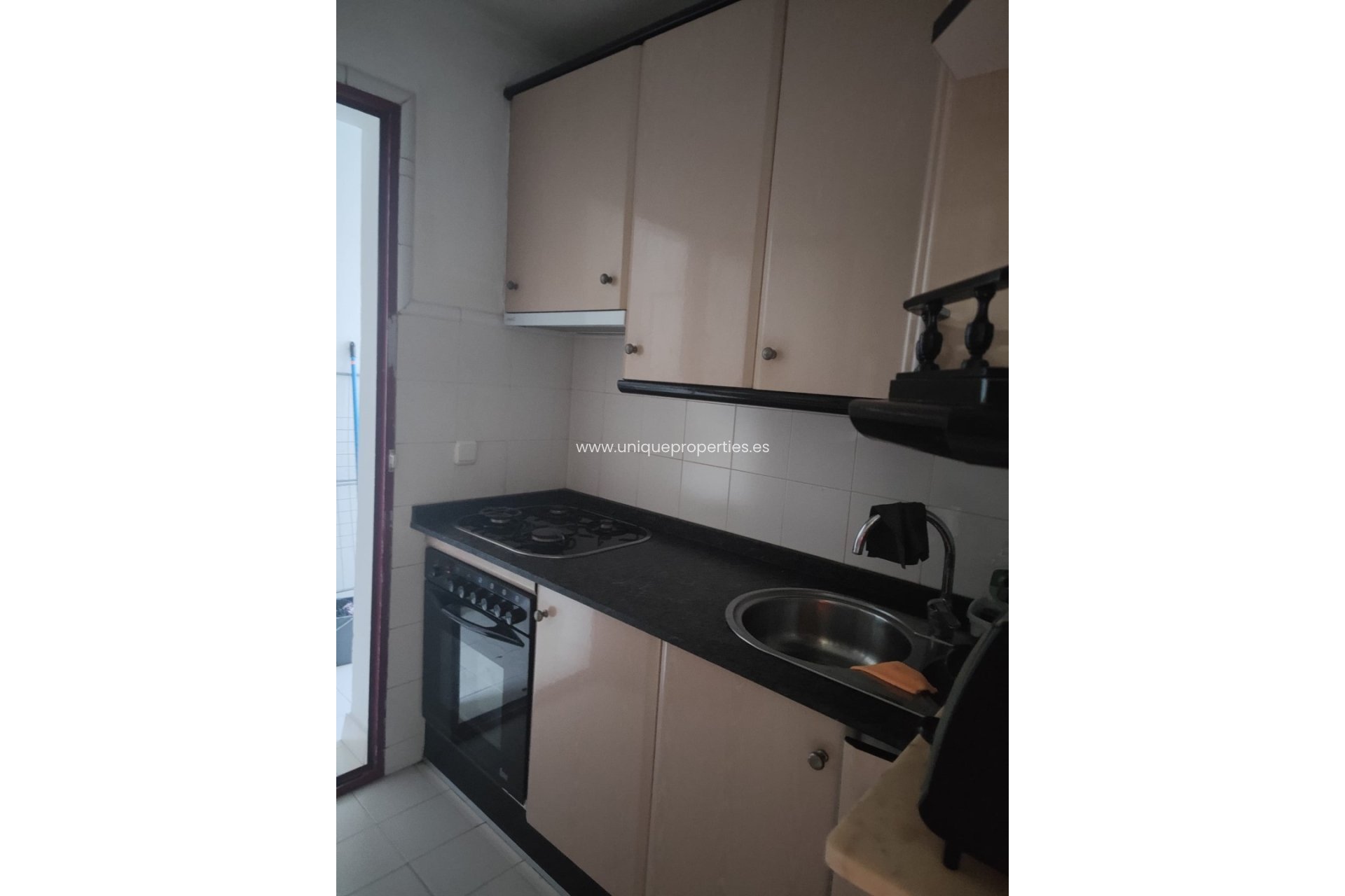 Resale - Apartment -
Seron