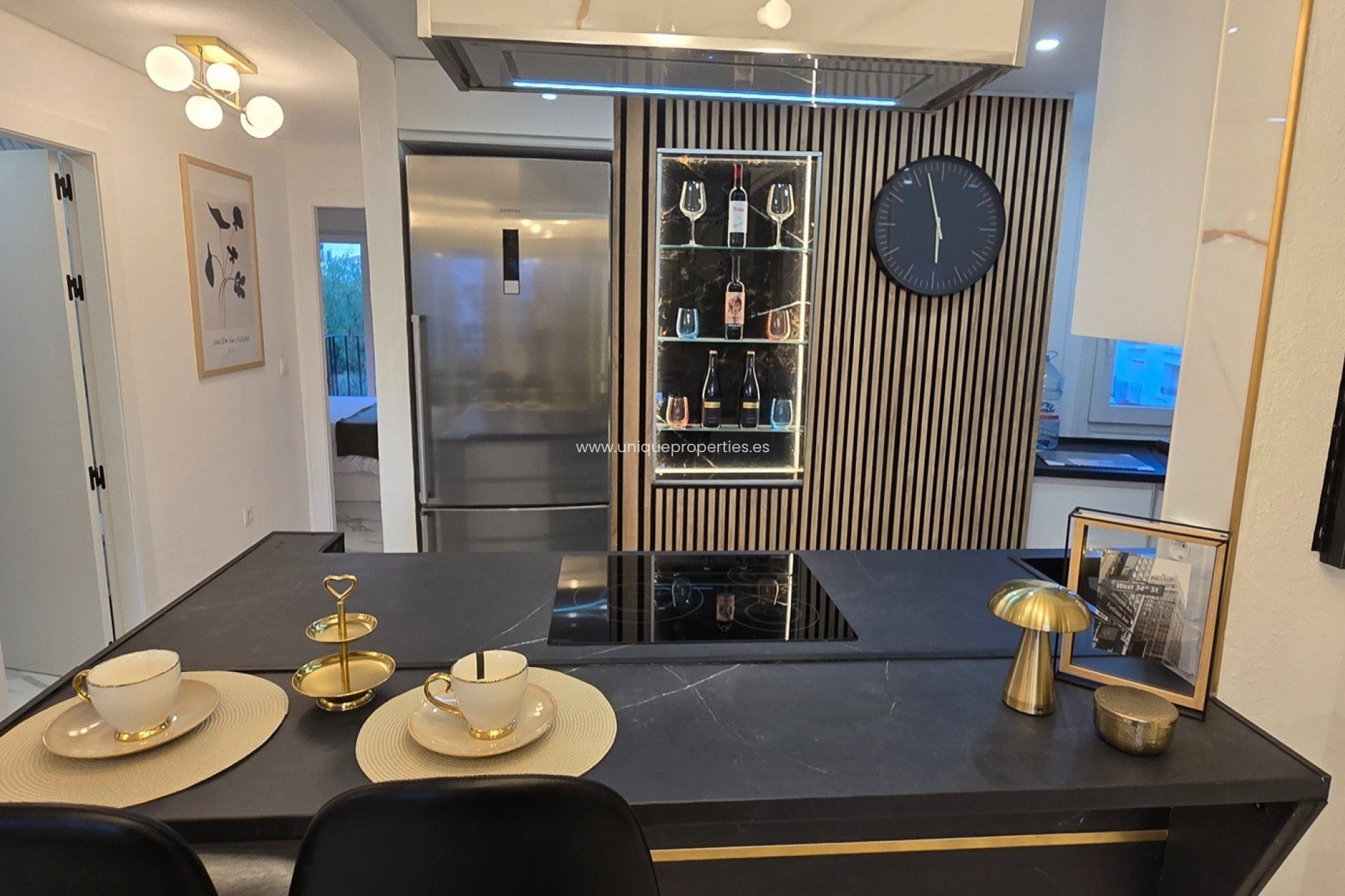 Resale - Apartment -
Sucina