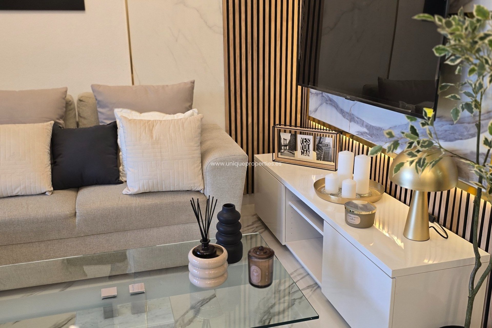 Resale - Apartment -
Sucina