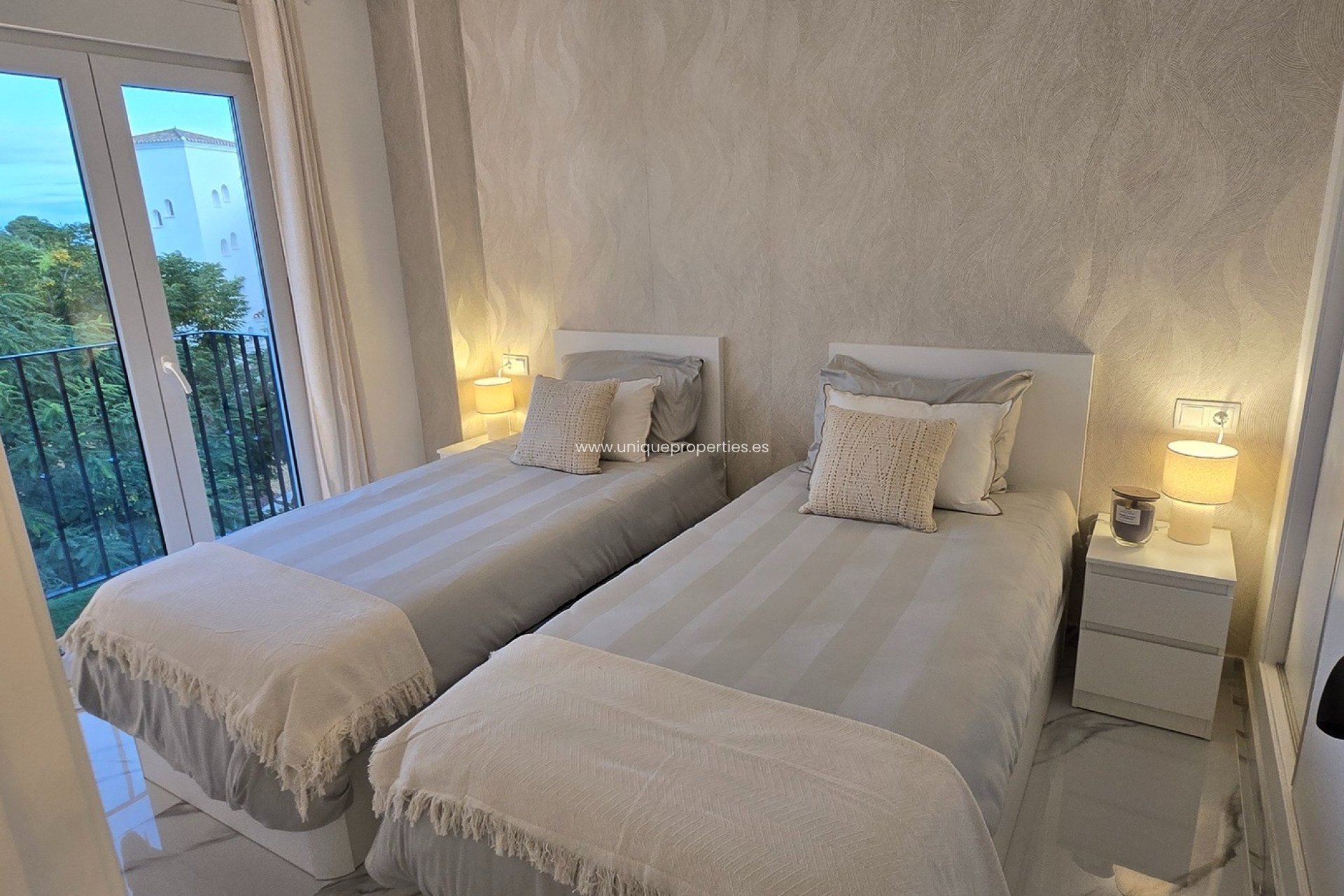 Resale - Apartment -
Sucina