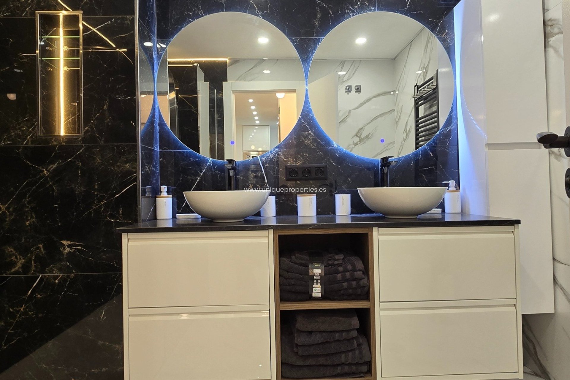 Resale - Apartment -
Sucina