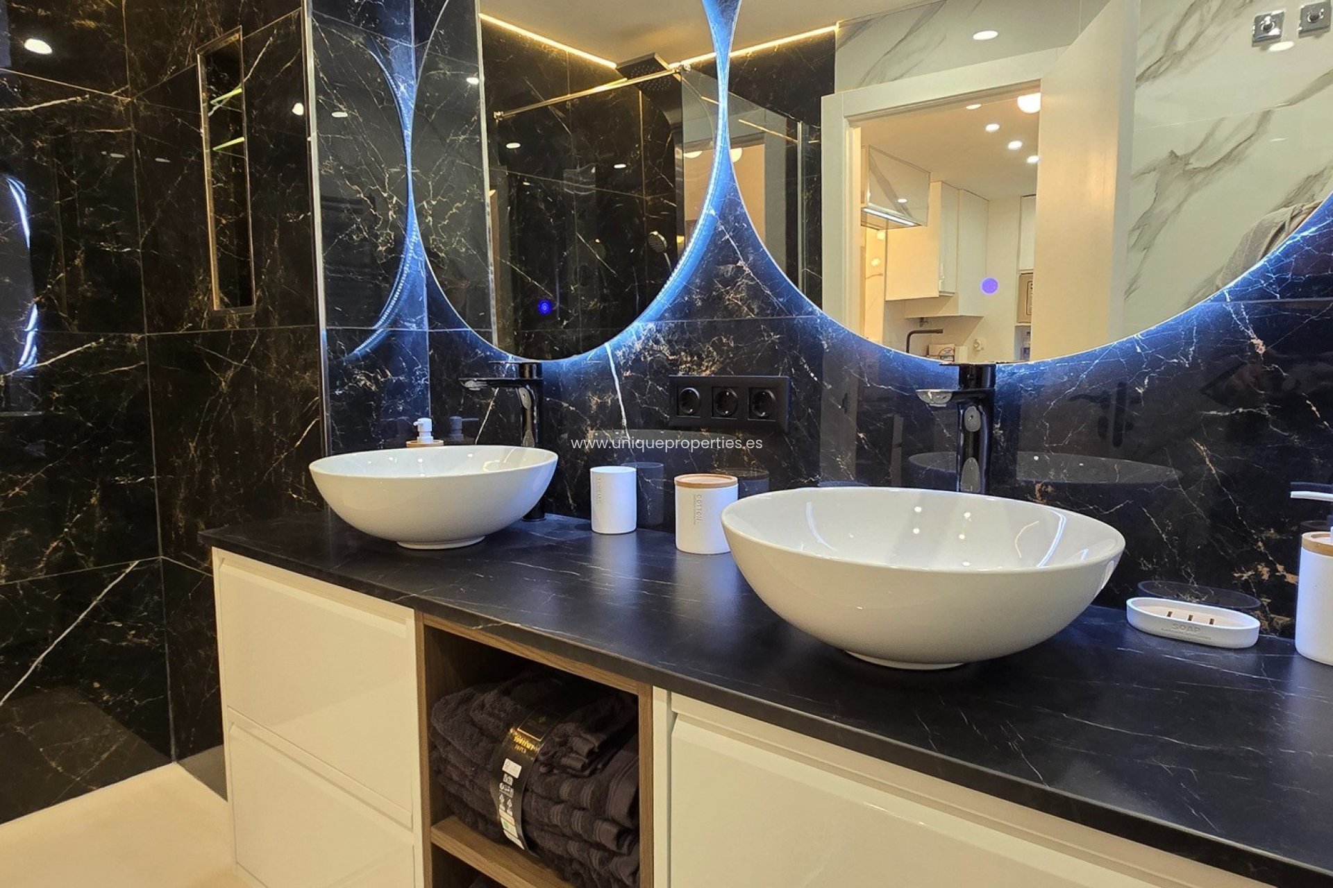 Resale - Apartment -
Sucina