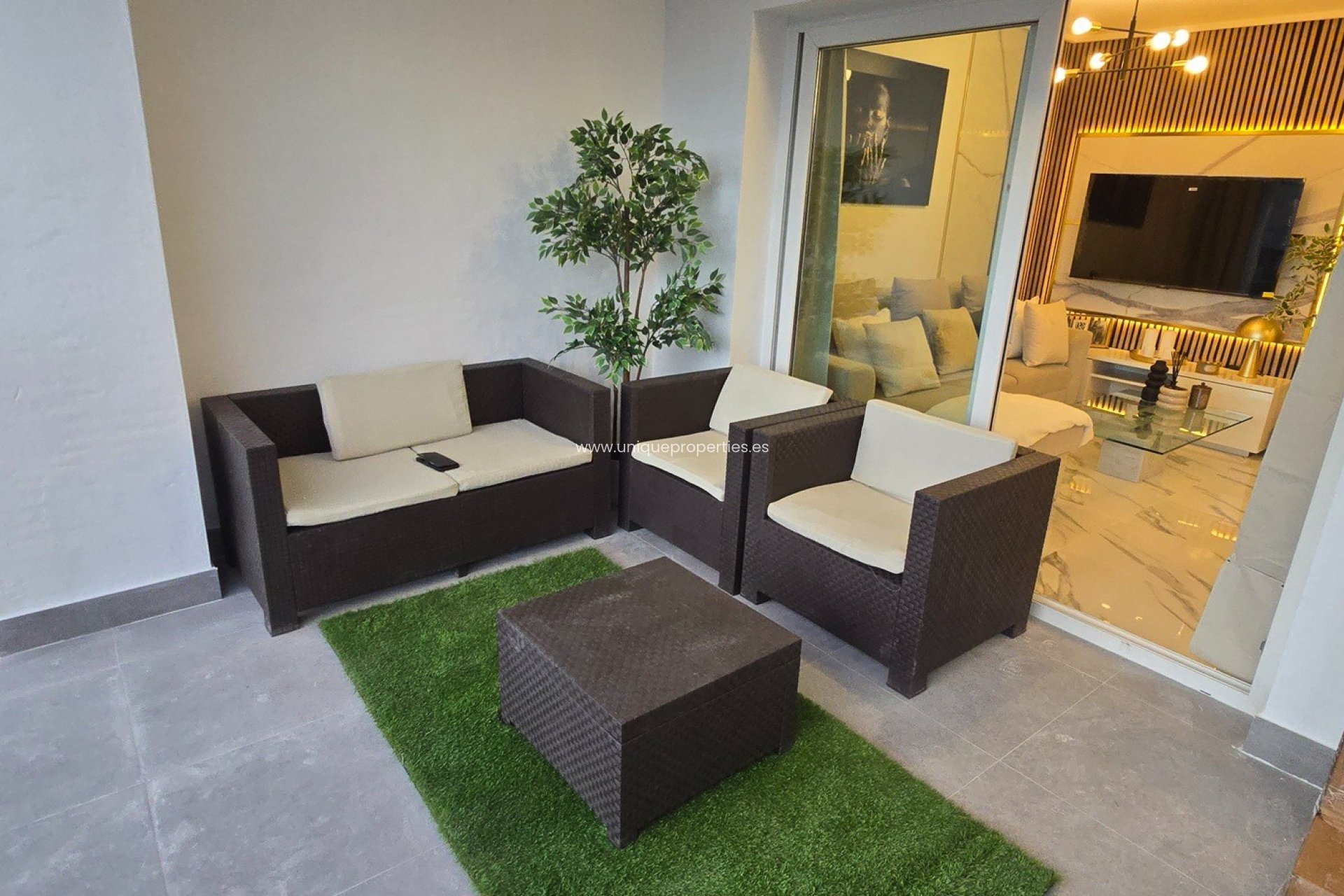 Resale - Apartment -
Sucina