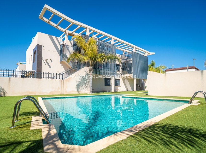 Resale - Apartment -
TORRE DE LA HORADADA - TORRE DE LA HORARADA