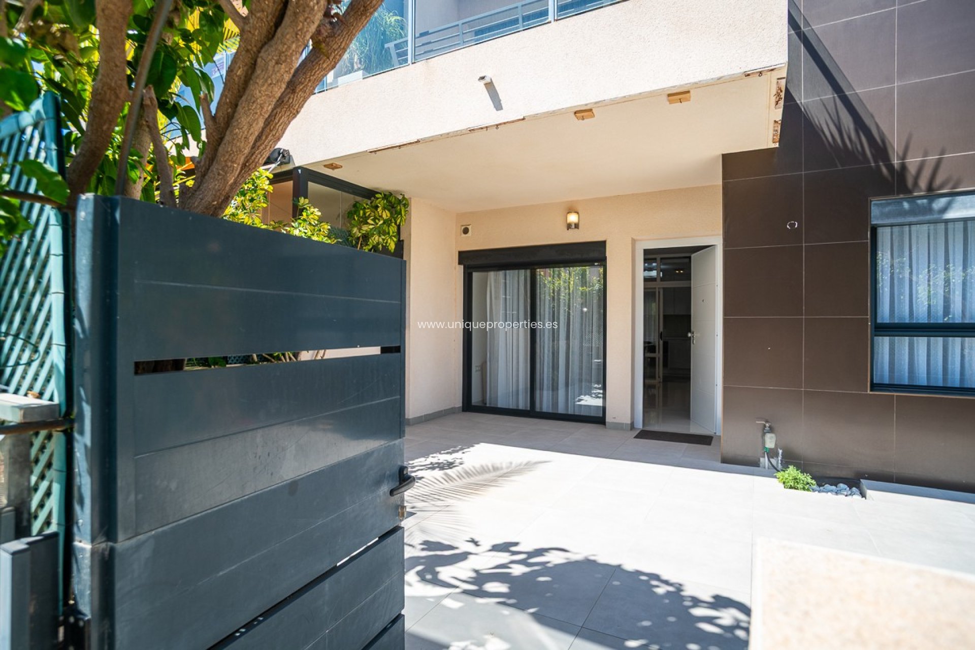 Resale - Apartment -
TORRE DE LA HORADADA - TORRE DE LA HORARADA