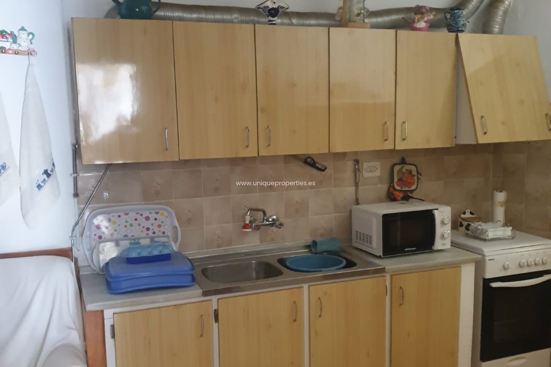 Resale - Cave House -
Caniles