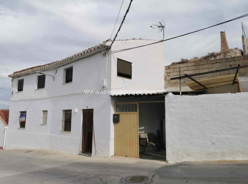 Resale - Cave House -
Caniles