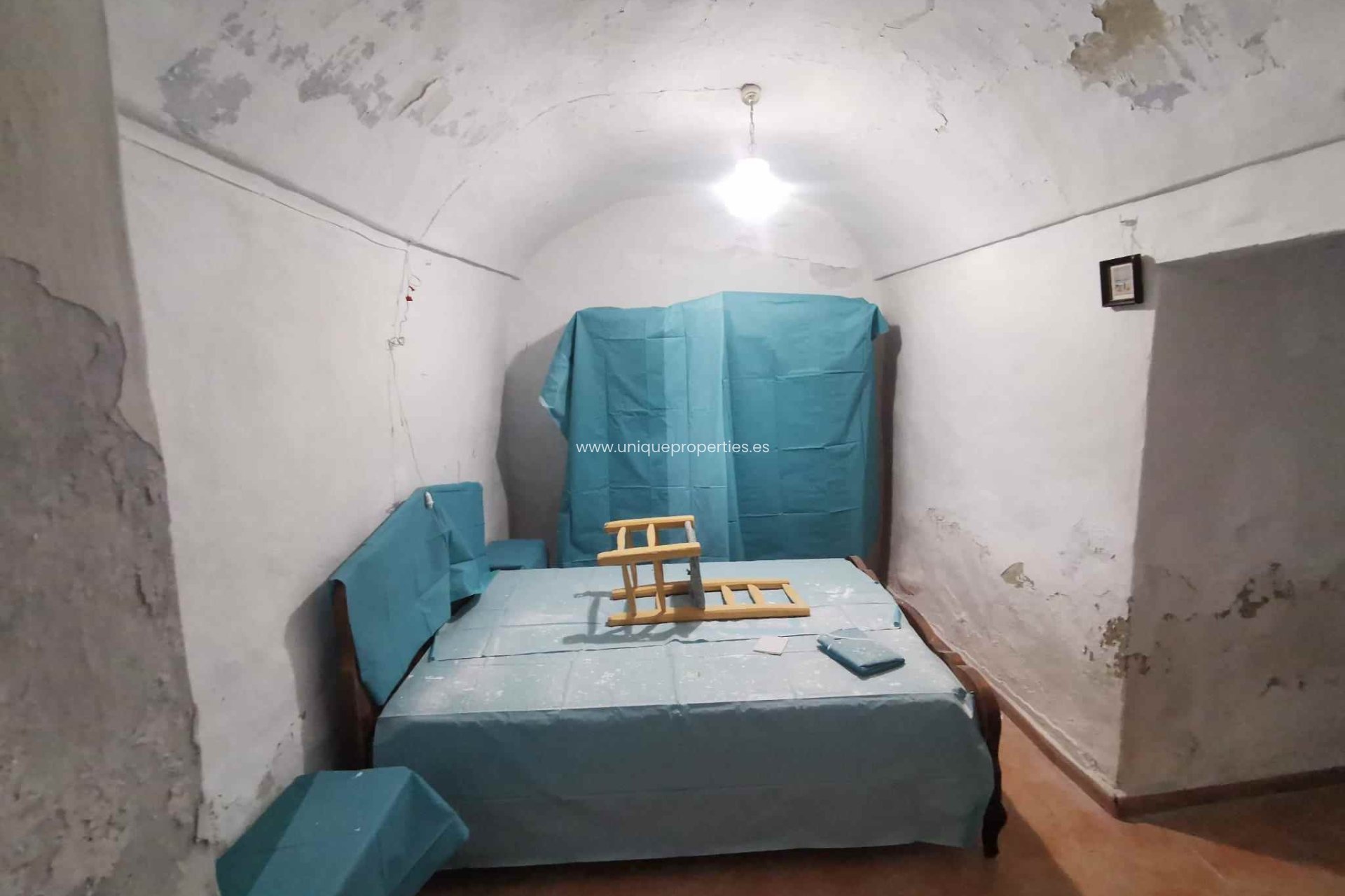 Resale - Cave House -
Caniles