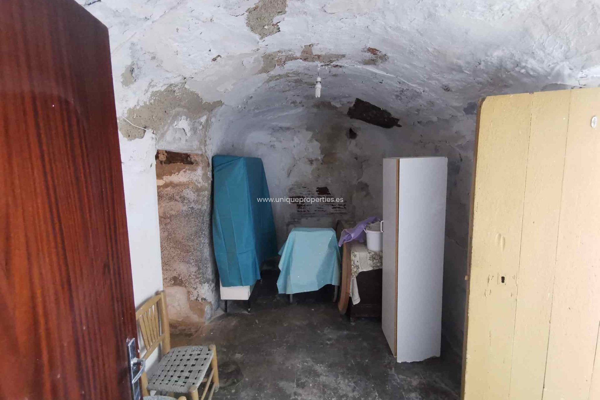 Resale - Cave House -
Caniles