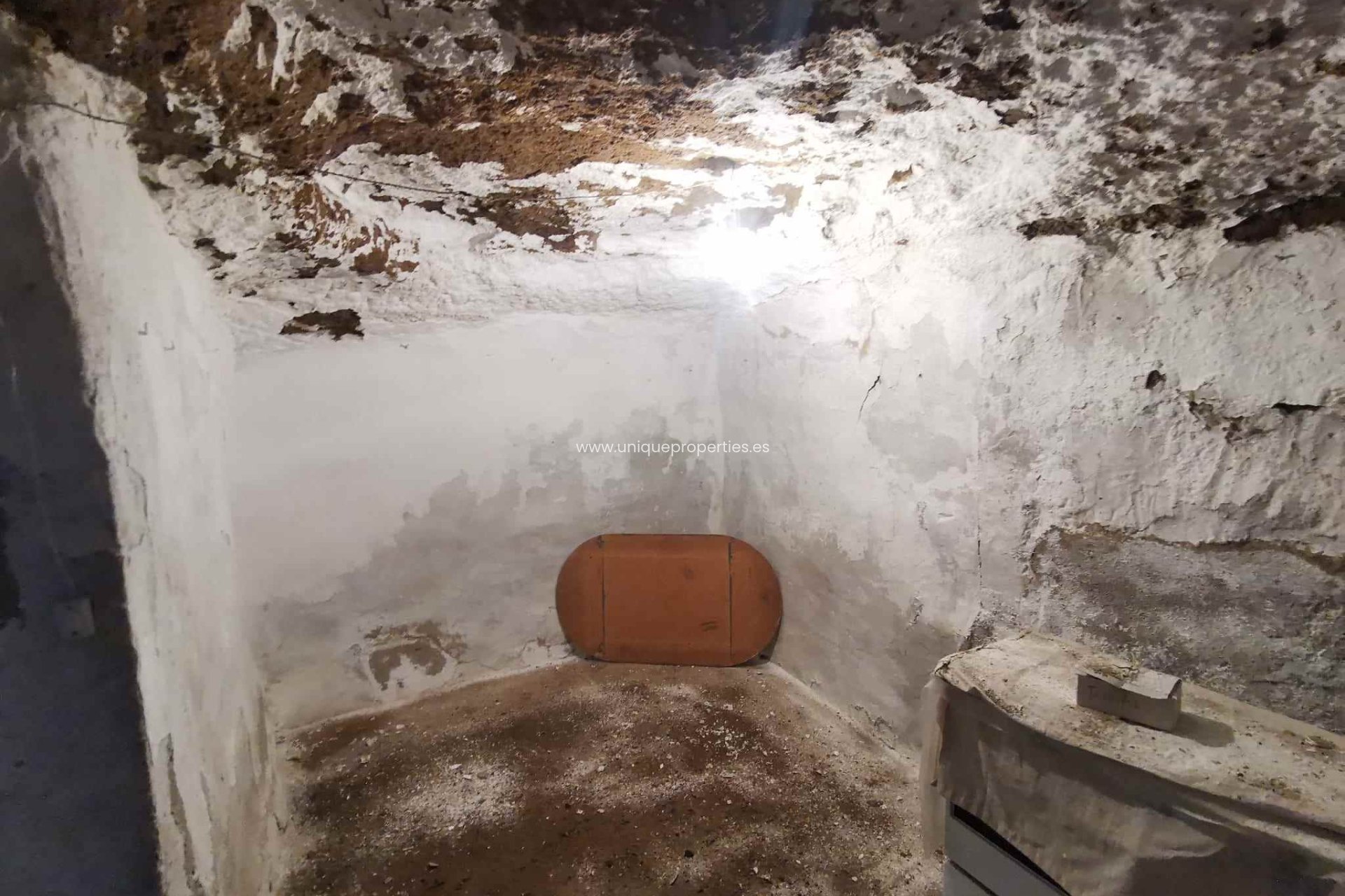 Resale - Cave House -
Caniles